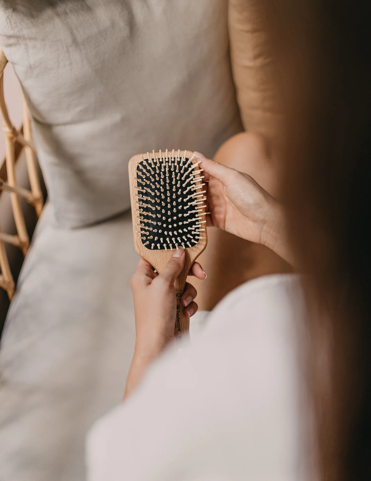 keira-mason-nowhere-and-everywhere-plastic-free-brush.jpg