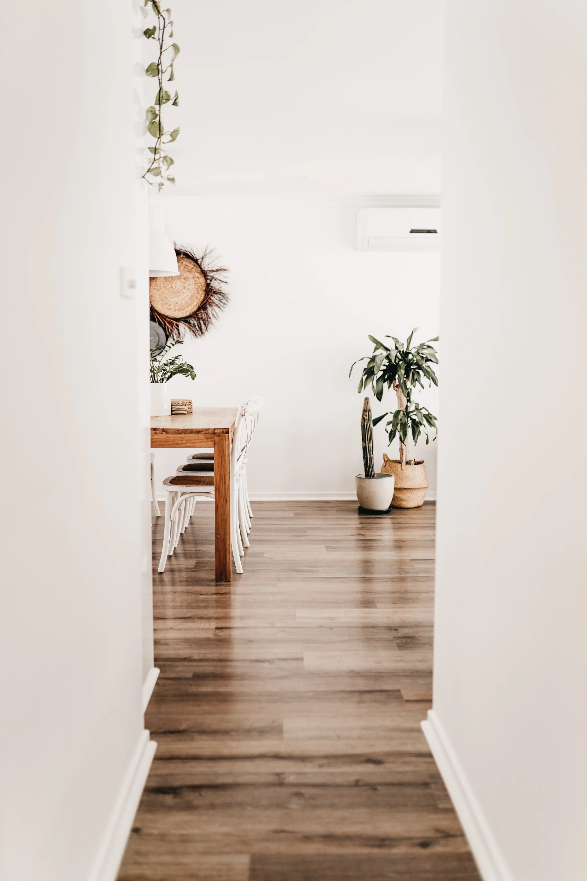 keira-mason-caba-cottage-hallway.jpg