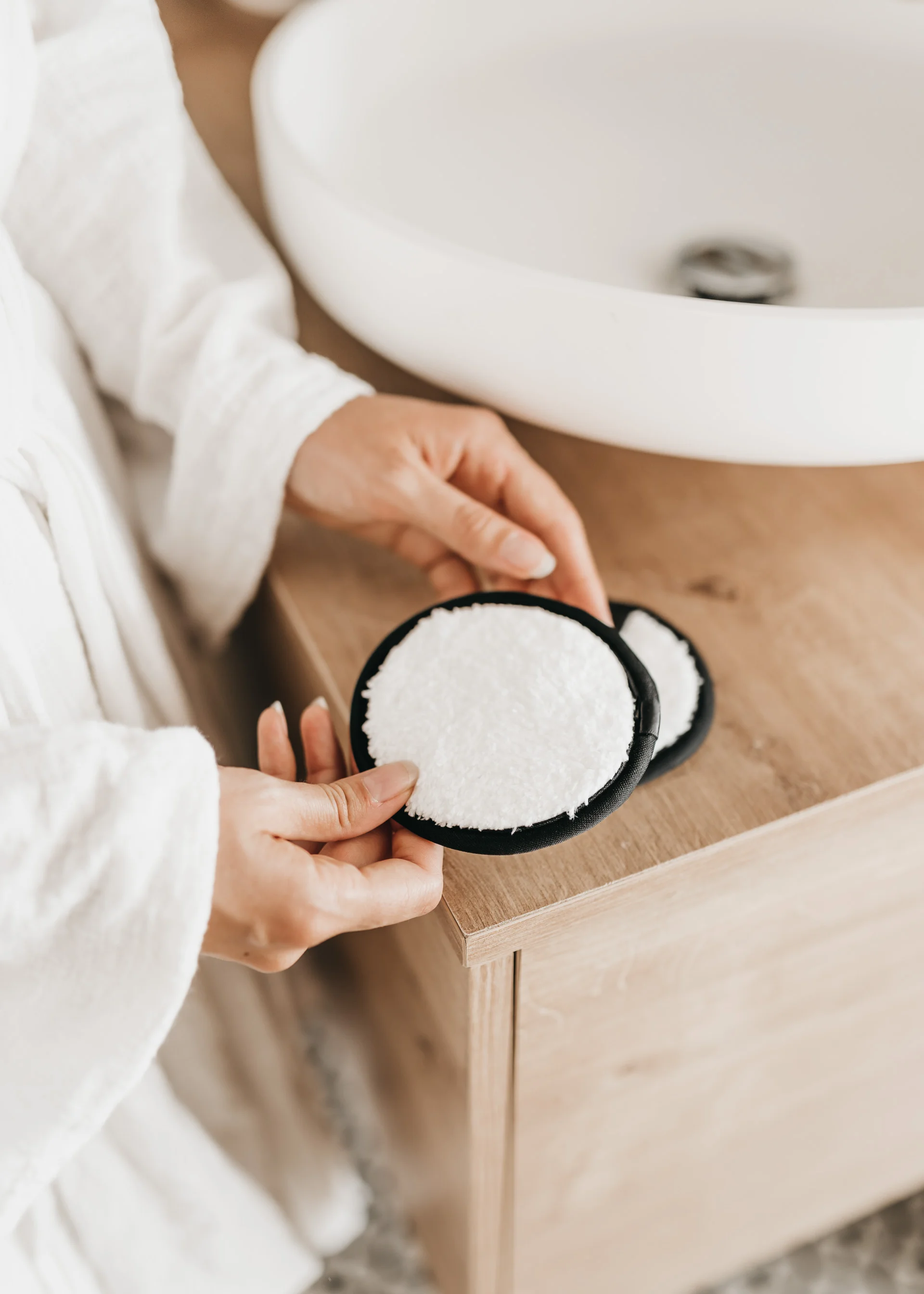 keira-mason-coco-sol-reusable-face-wipes.jpg