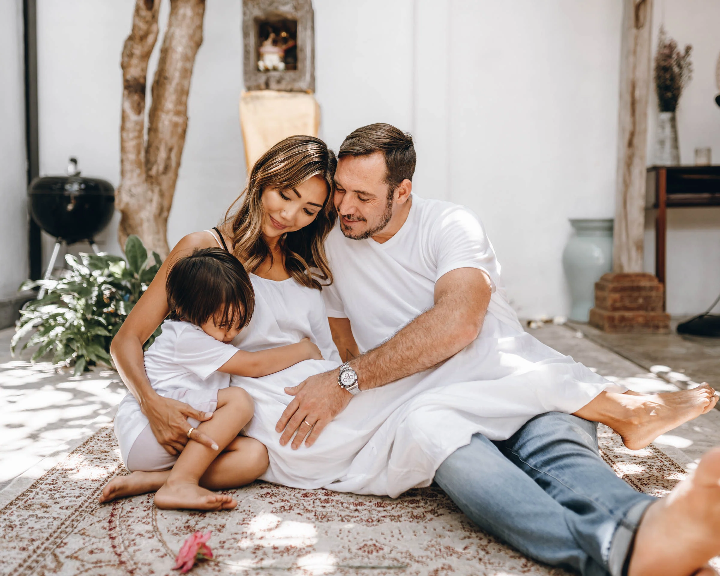 keira-mason-fourcard-family-shoot-hugs.jpg