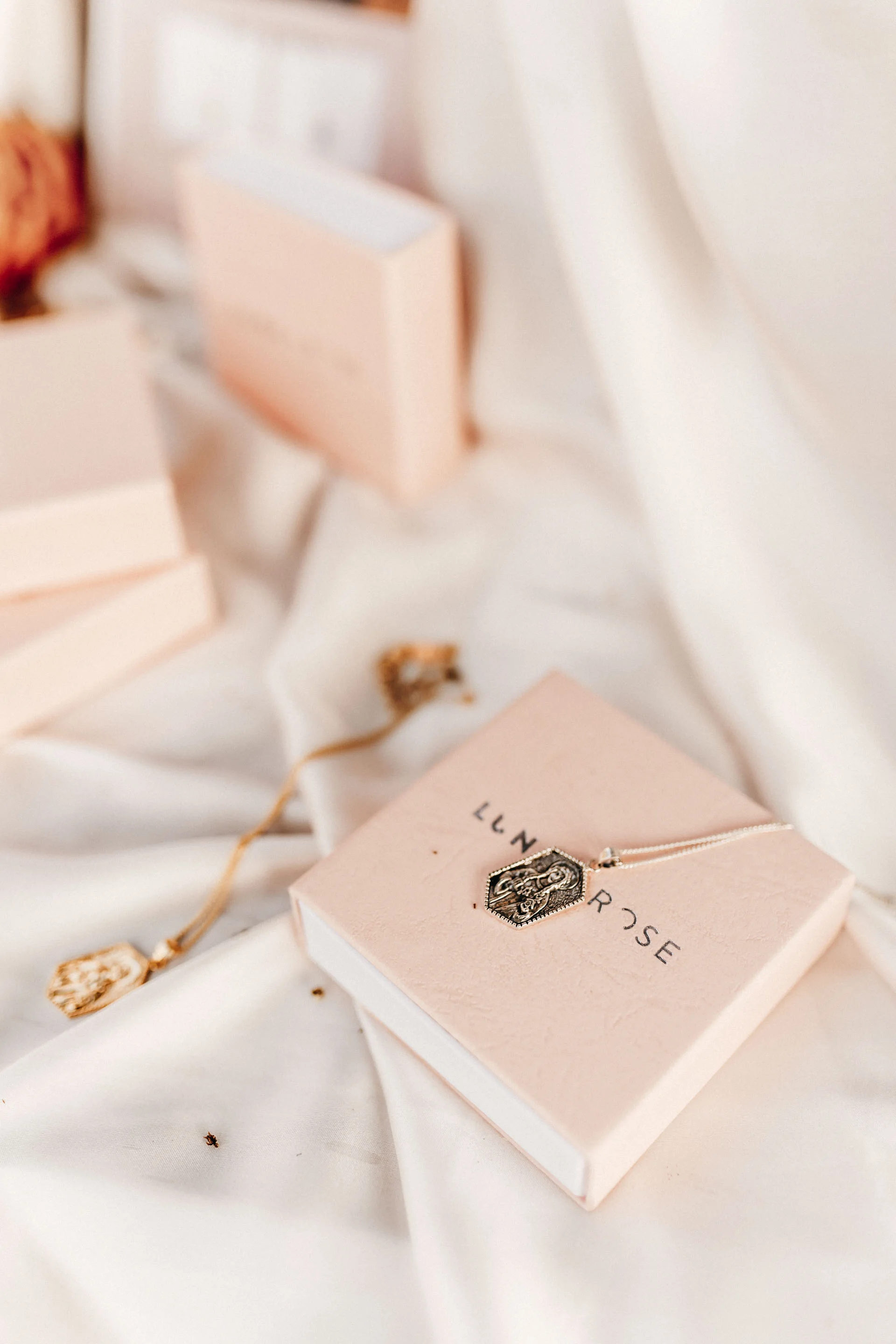 keira-mason-la-luna-rose-jewellery.jpg