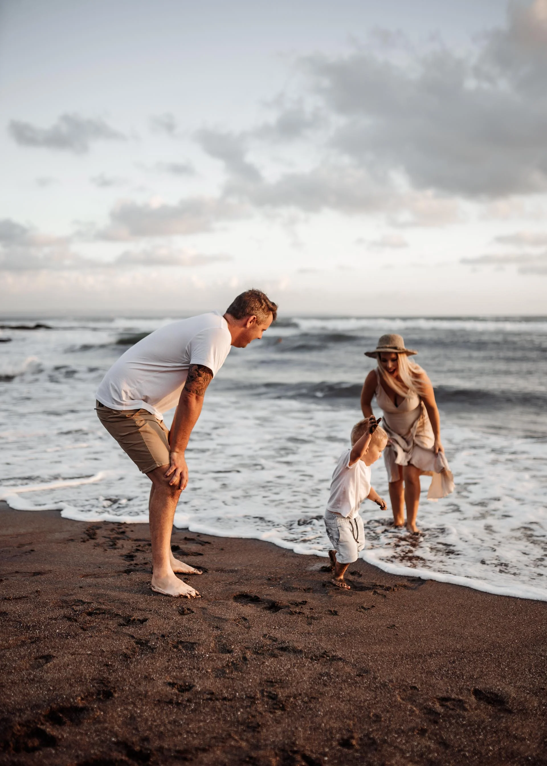 keira-mason-family-shoot-beach-fun.jpg