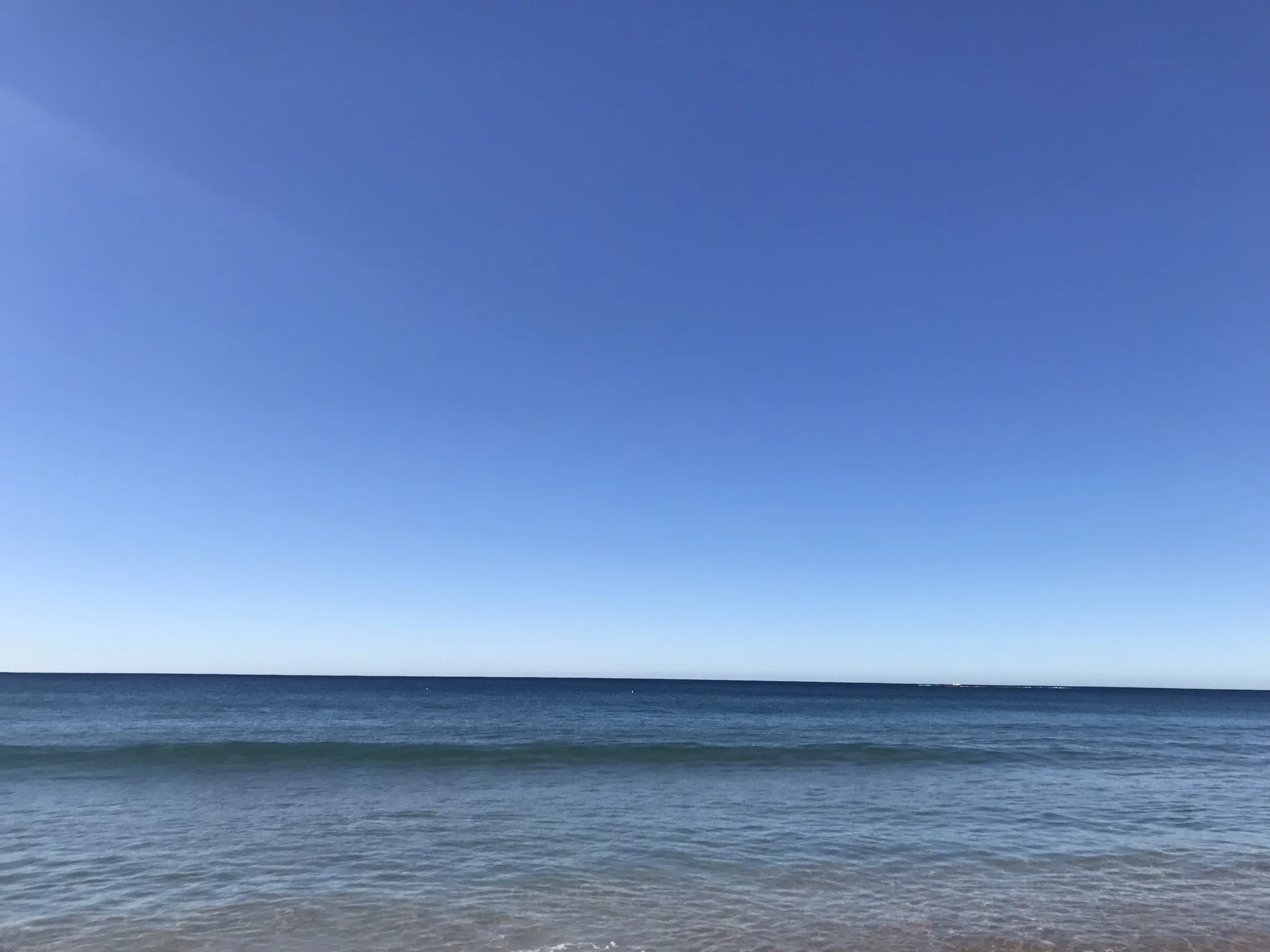 calm blue ocean newport.jpeg