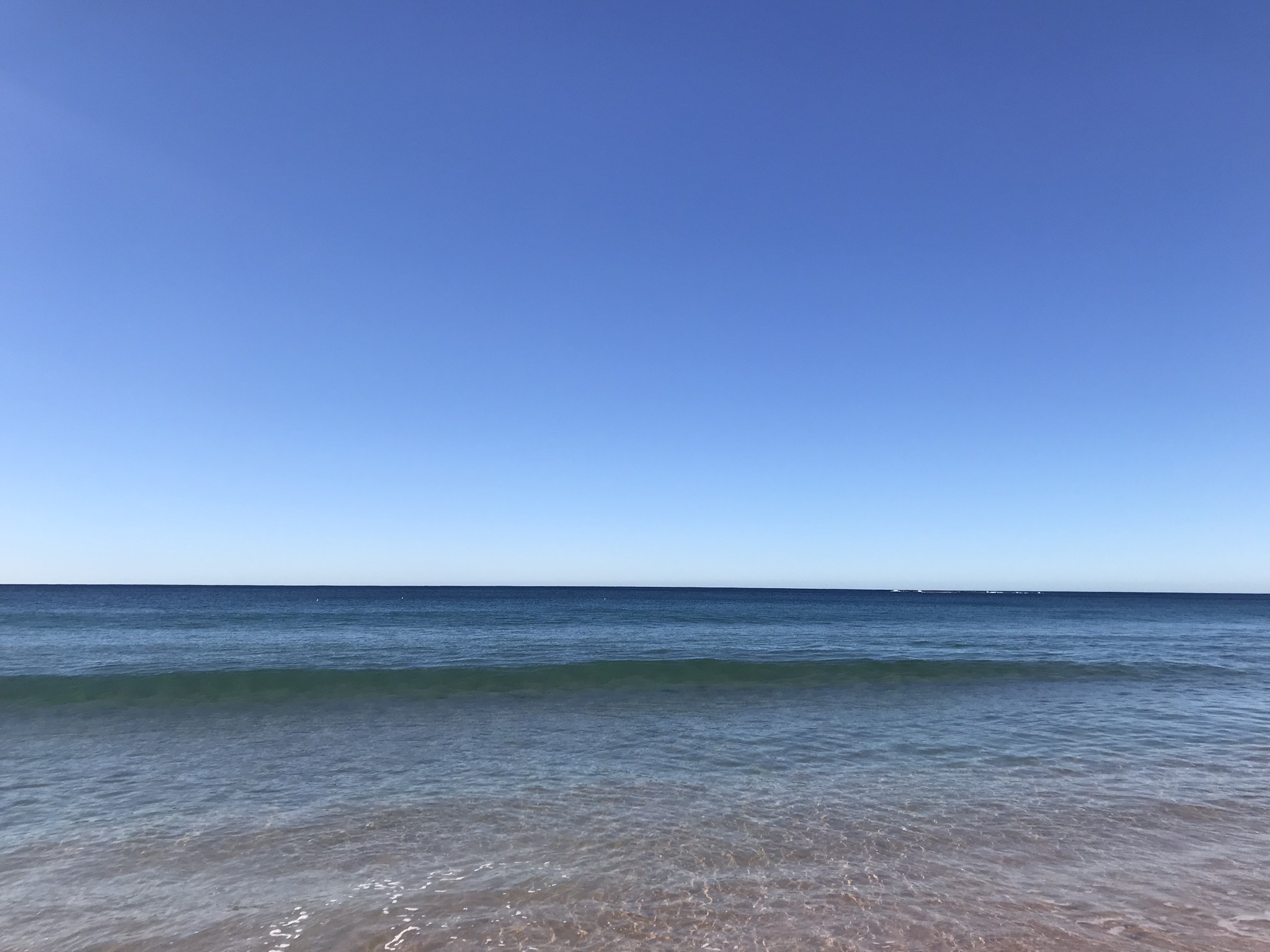 calm blue ocean newport 2.jpeg