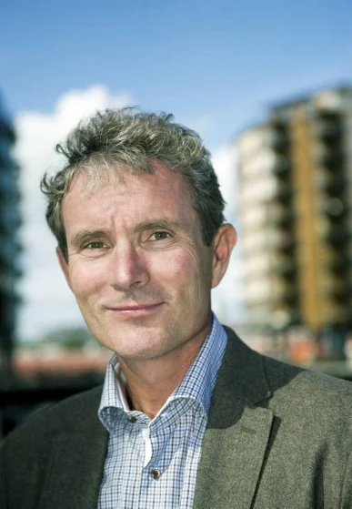 Thorleifsson-Tellef_colour-387x559.jpg