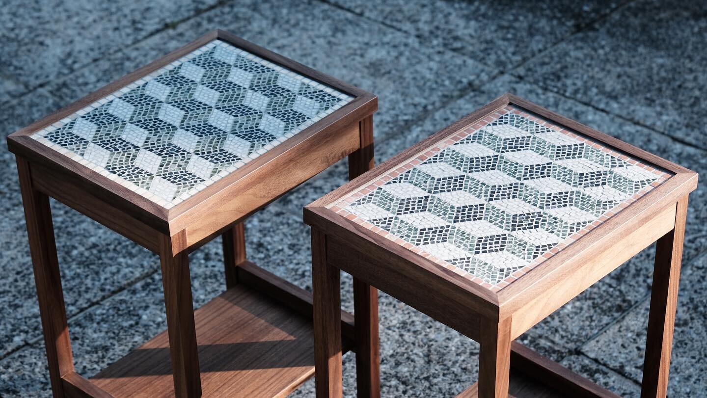 Geometric mosaic top, for a Snug table. Hand made with black walnut and marble. Finished with oil and wax. 2023. Feat. @oh_lovers 
#marble #mosaic #woodwork #finefurniture #design #craft #handmade #unique #art #cube #geometric #minimosaic