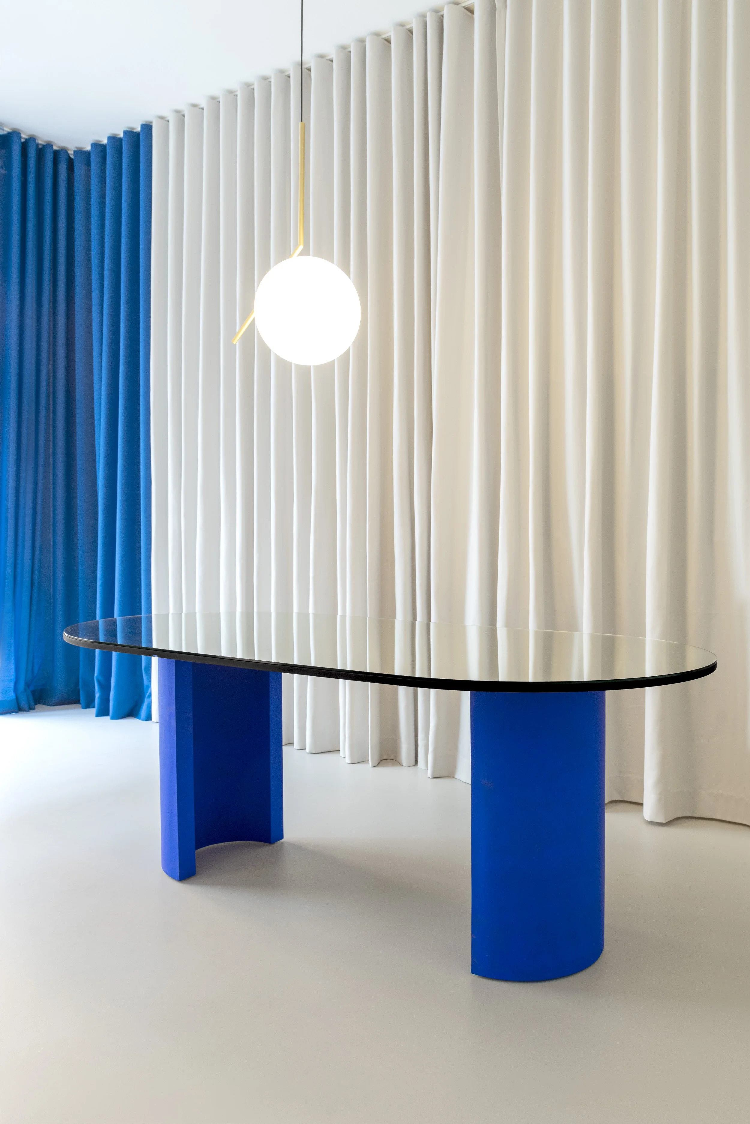 Gallery Table