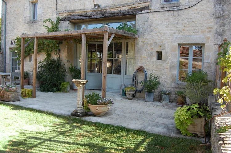 La+Laiterie+green+grass.jpg