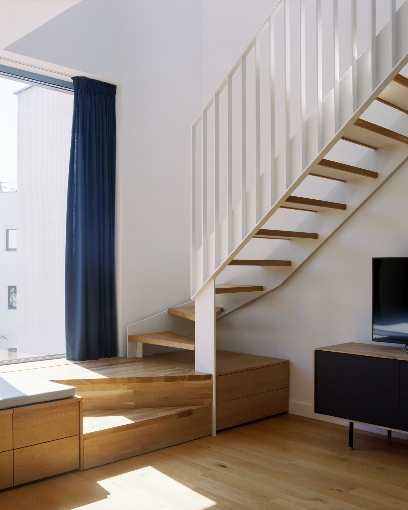 Craftr-Interior_Design-FS_Apartment_04_livingroom.jpg
