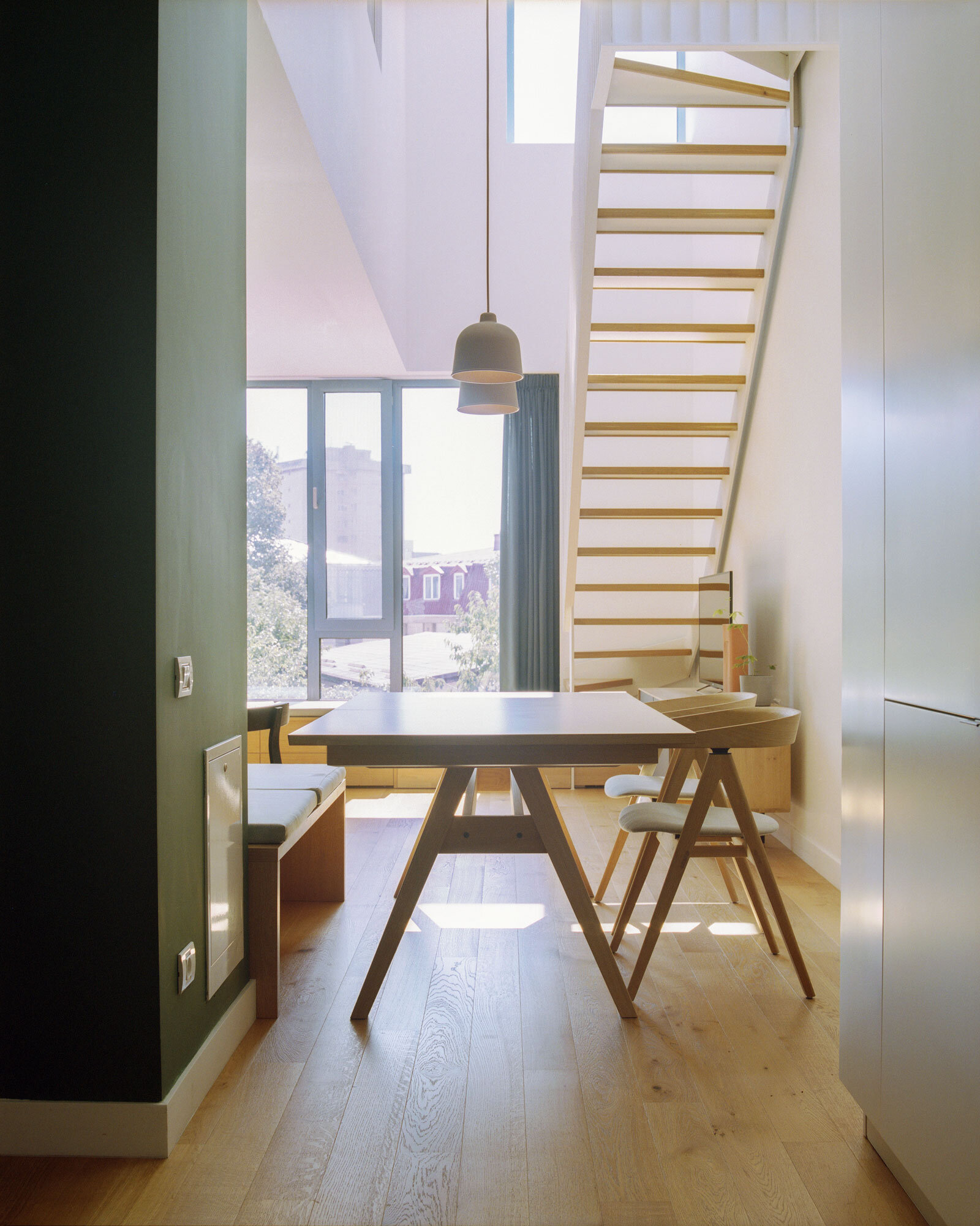 Craftr-Interior_Design-FS_Apartment_05_dining.jpg