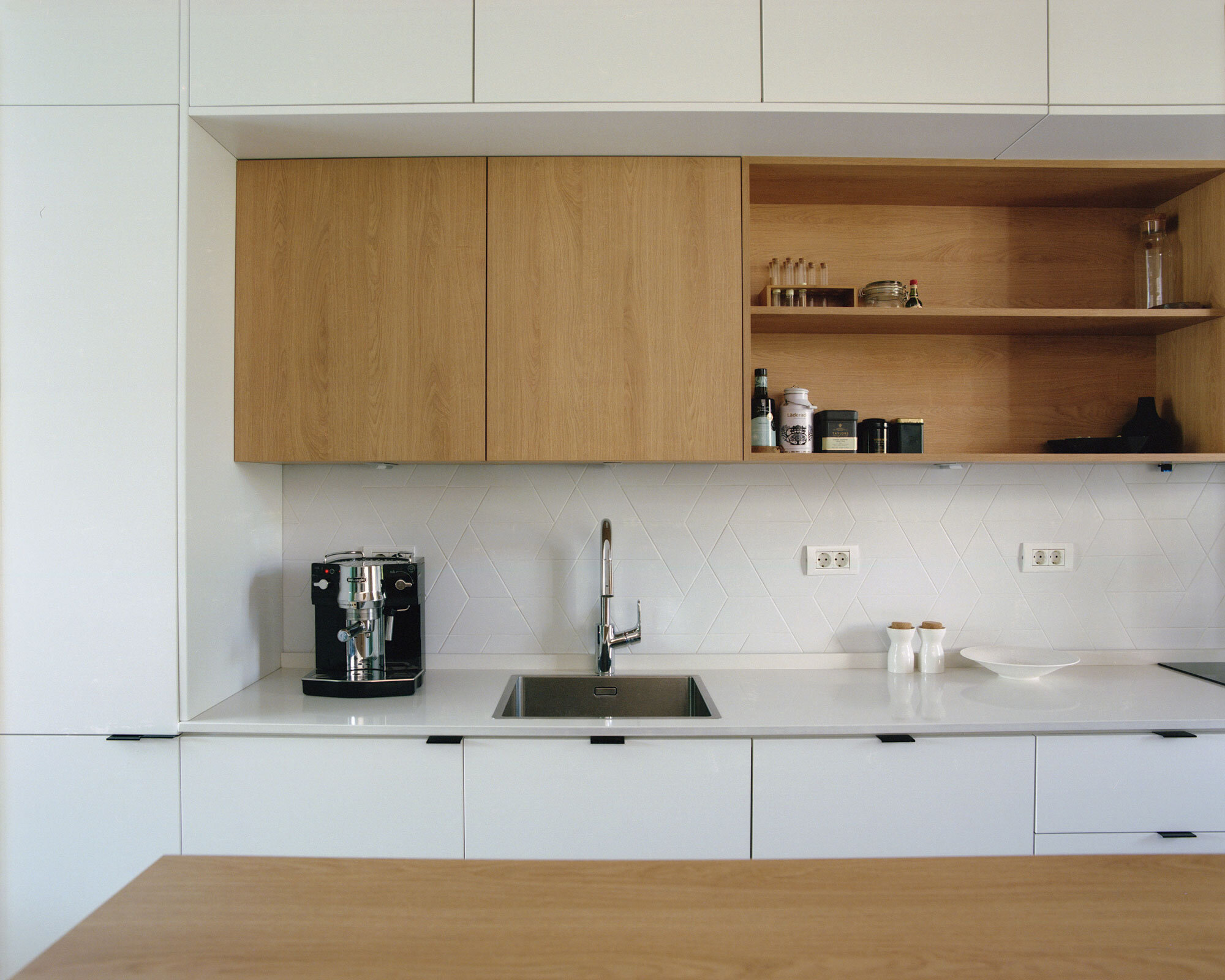 Craftr-Interior_Design-FS_Apartment_10_kitchen.jpg