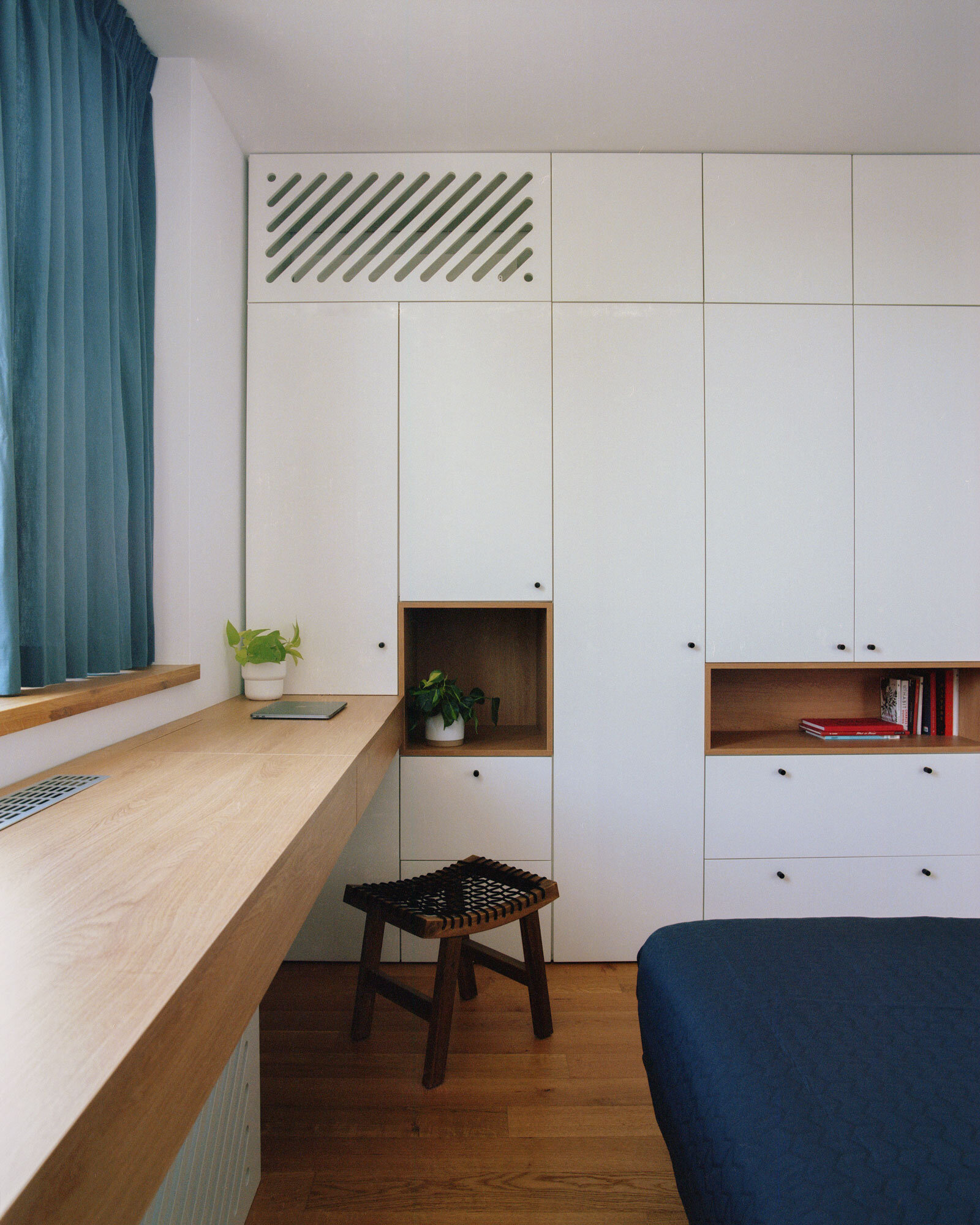 Craftr-Interior_Design-FS_Apartment_17_bedroom.jpg
