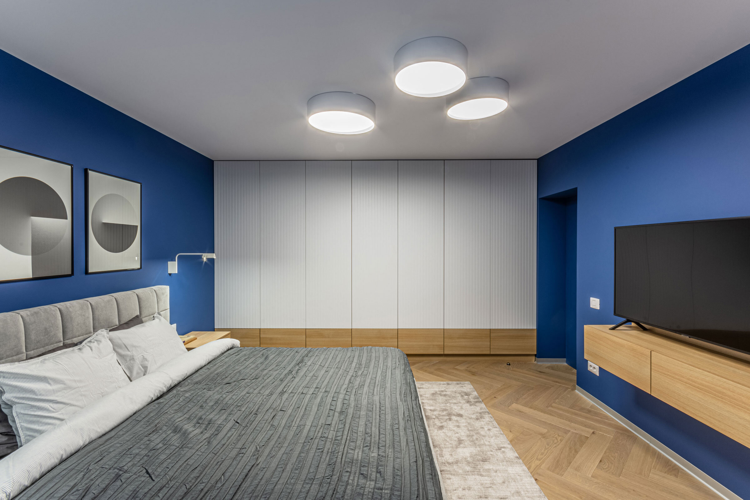 Craftr_Interior_Design_DC_Apartment_28_master_bedroom.jpg