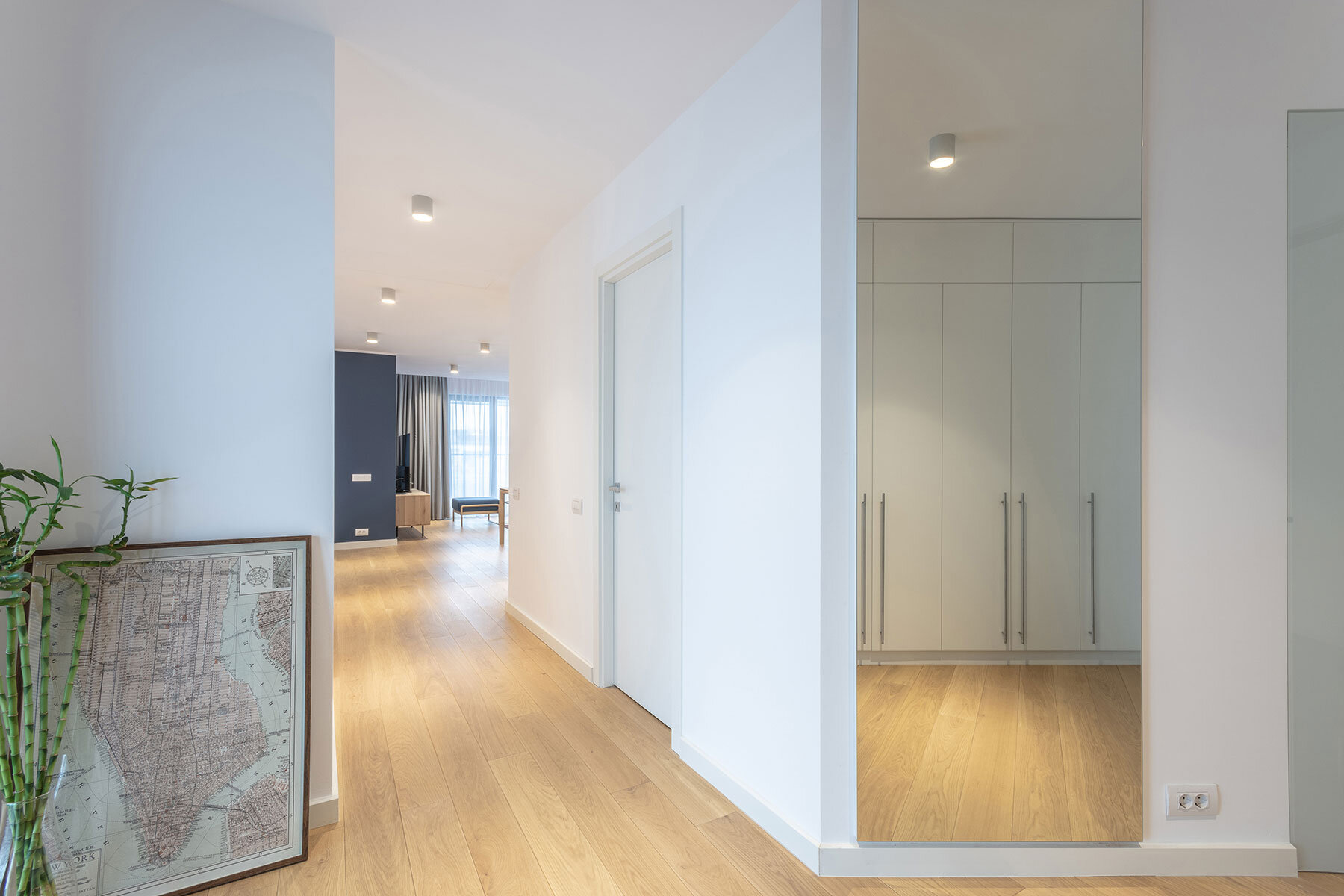 Craftr_Interior_Design_MA1_Apartment_02_hallway.jpg