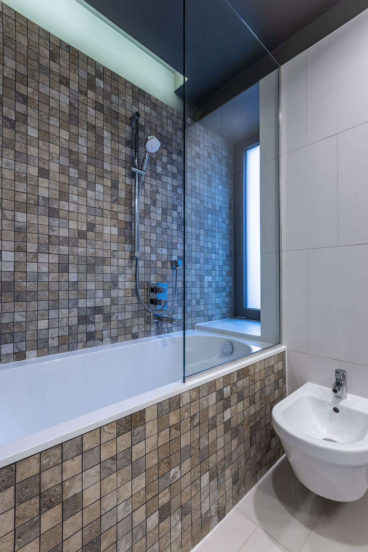 Craftr_Interior_Design_MA1_Apartment_30_master_bathroom.jpg