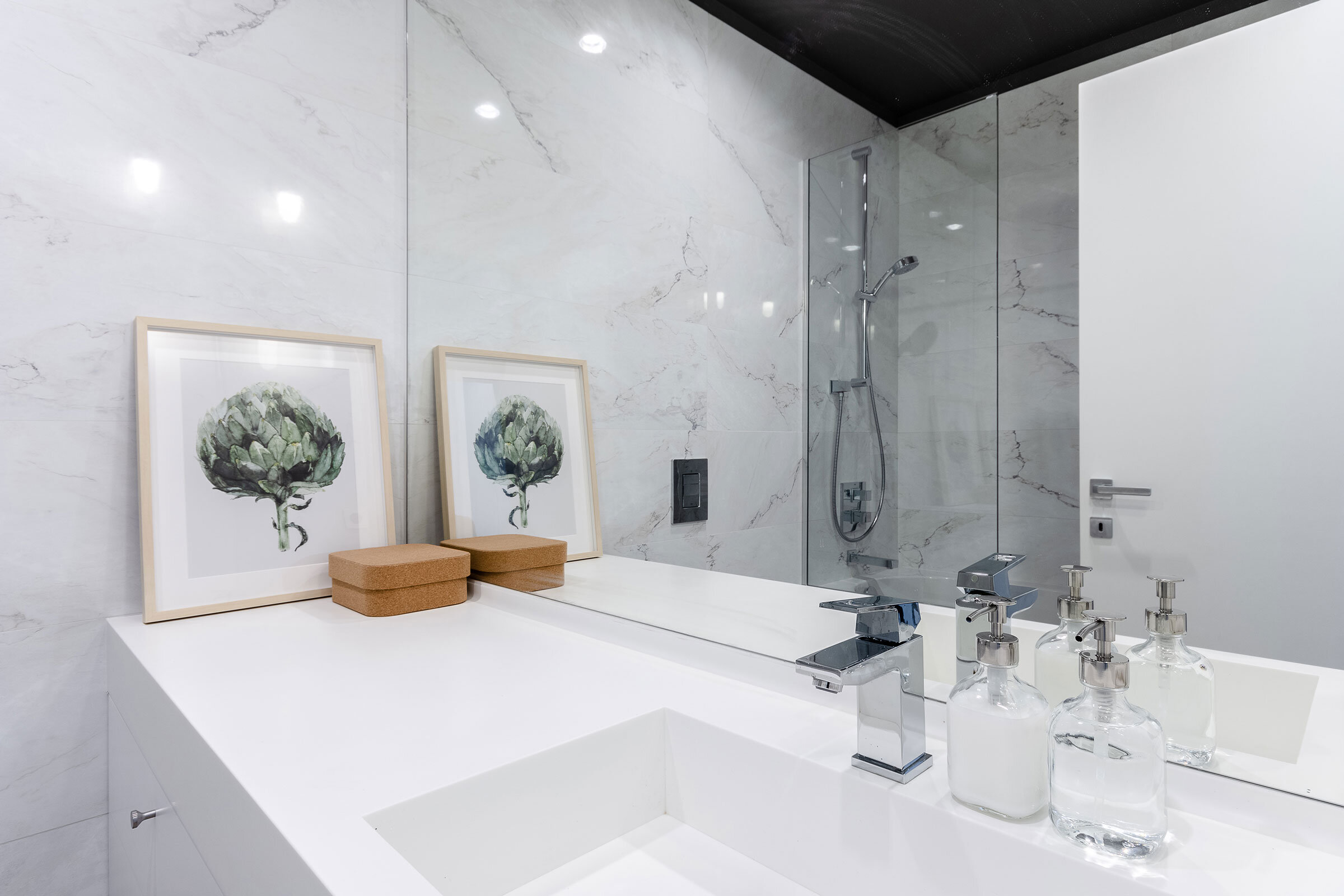 Craftr_Interior_Design_MA2_Apartment_26_master_bathroom.jpg