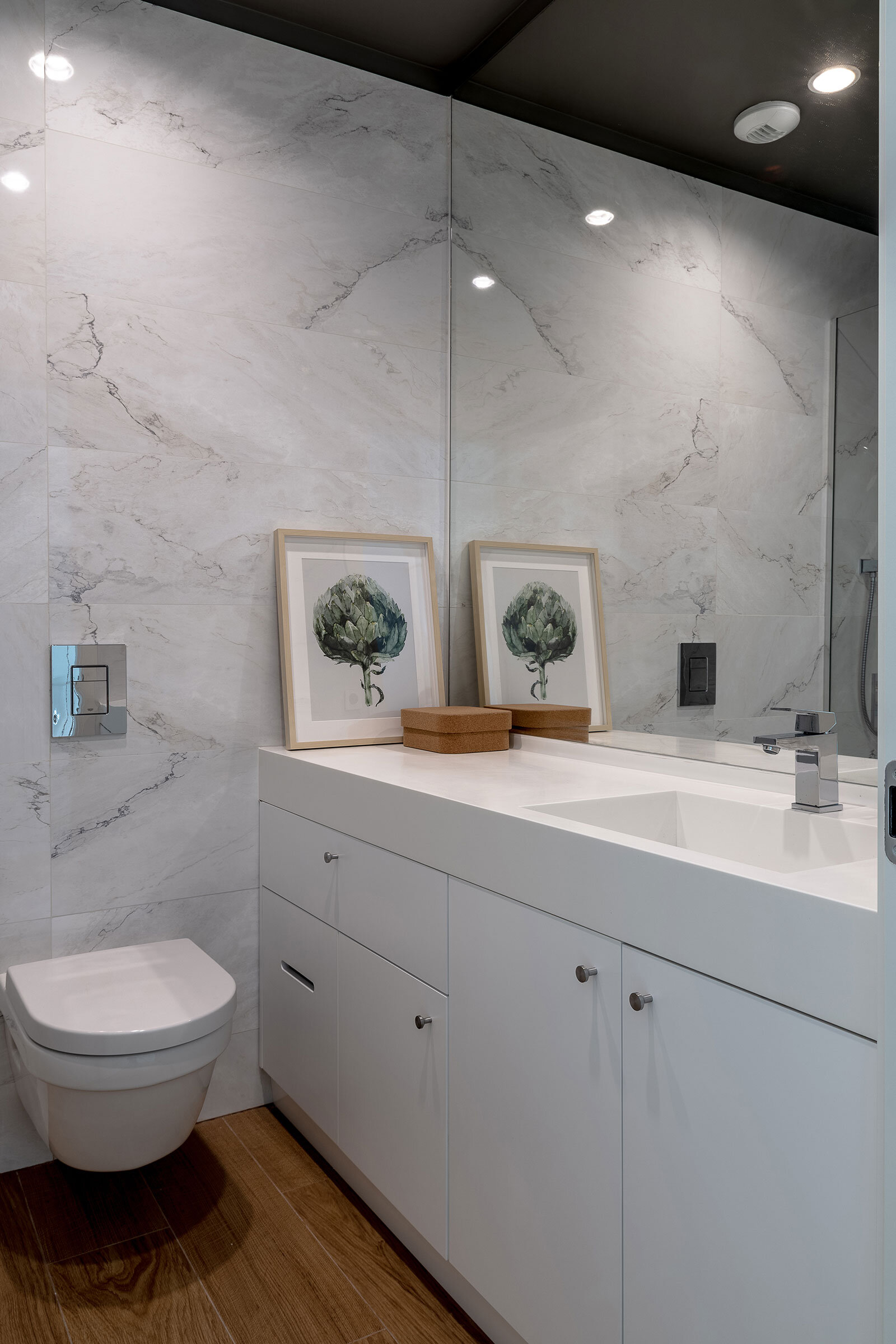 Craftr_Interior_Design_MA2_Apartment_27_master_bathroom.jpg