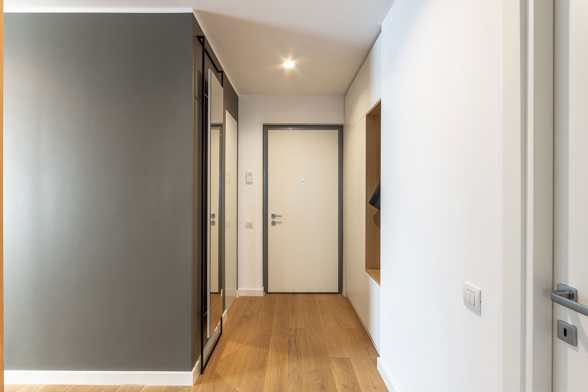 Craftr_Interior_Design_MA3_Apartment_02_hallway.jpg