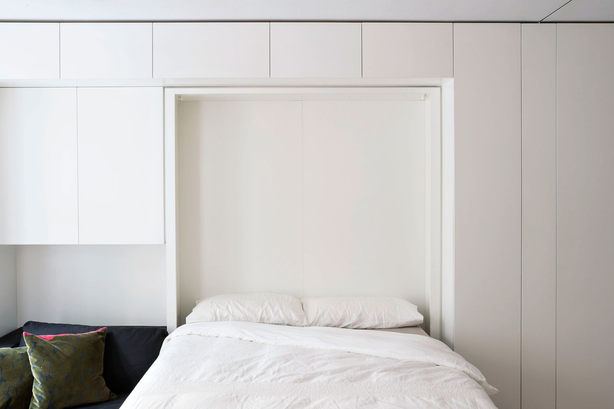 Craftr_Interior_Design_LE1_Apartment_35_murphy_bed.jpg