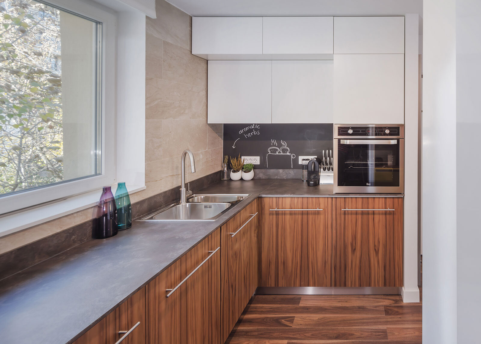 Craftr_Interior_Design_CL_Apartment_12_kitchen.jpg