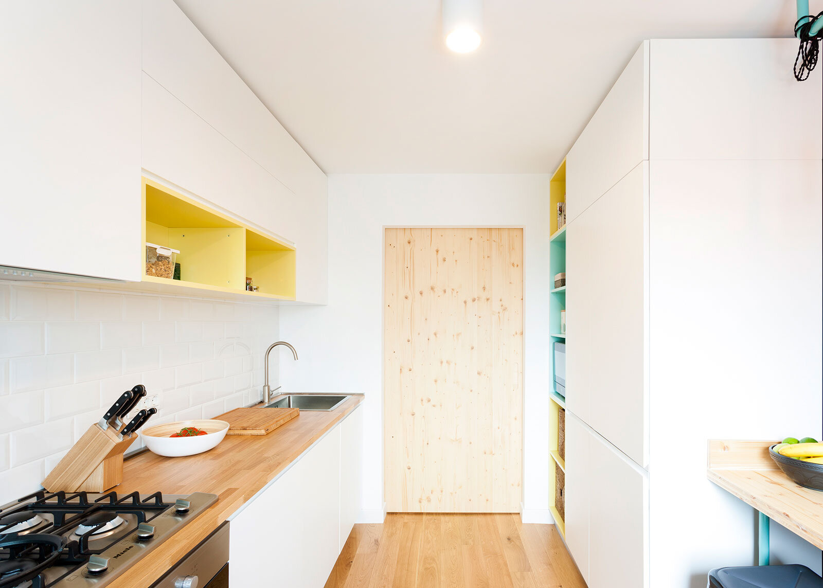 Craftr-Interior_Design-ngp_Apartment_12_kitchen.jpg