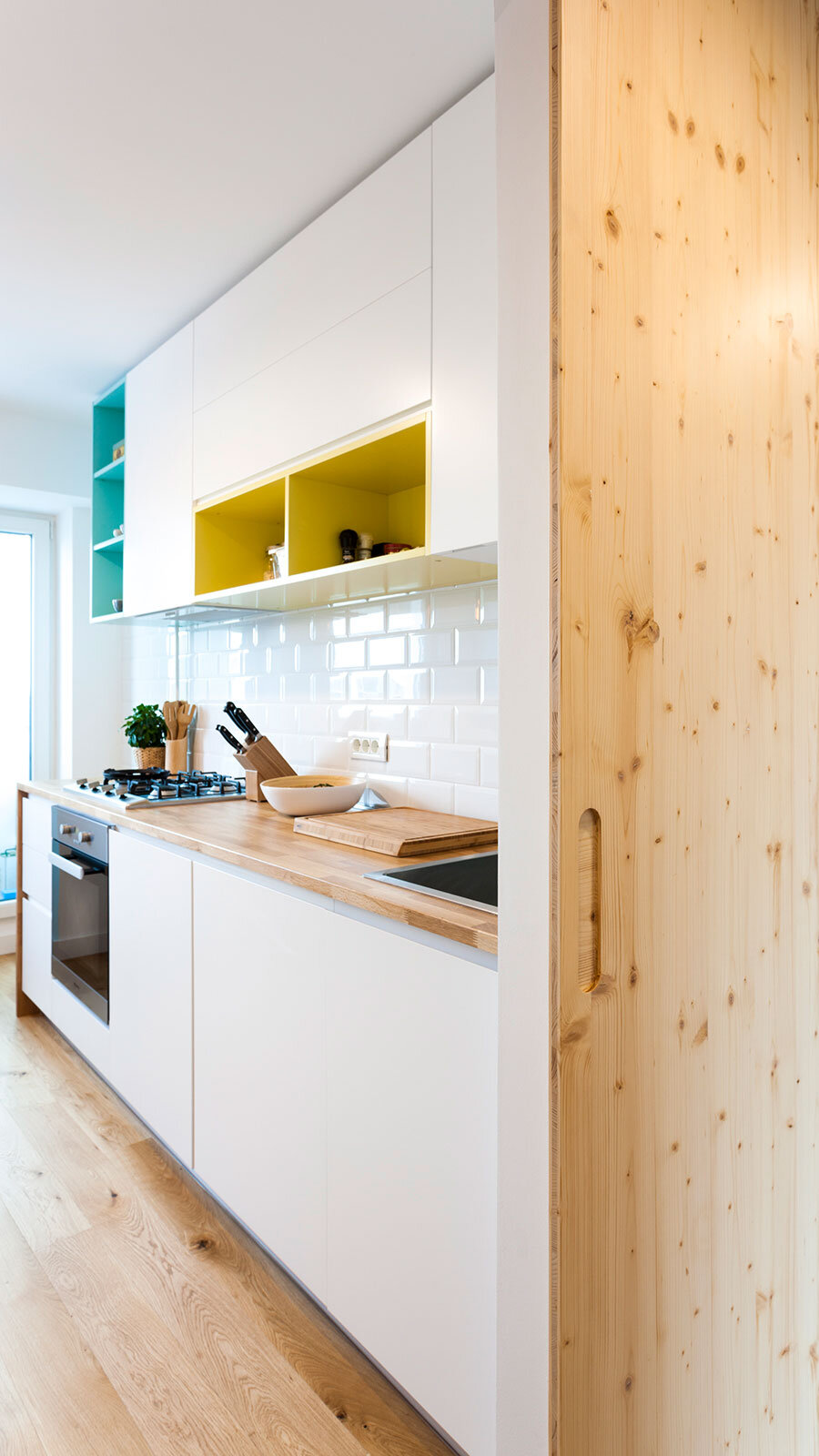 Craftr-Interior_Design-ngp_Apartment_15_kitchen.jpg
