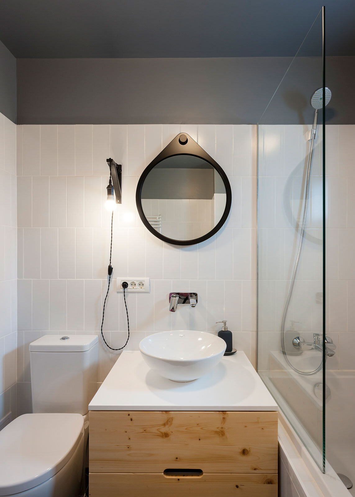 Craftr-Interior_Design-ngp_Apartment_25_master_bathroom.jpg