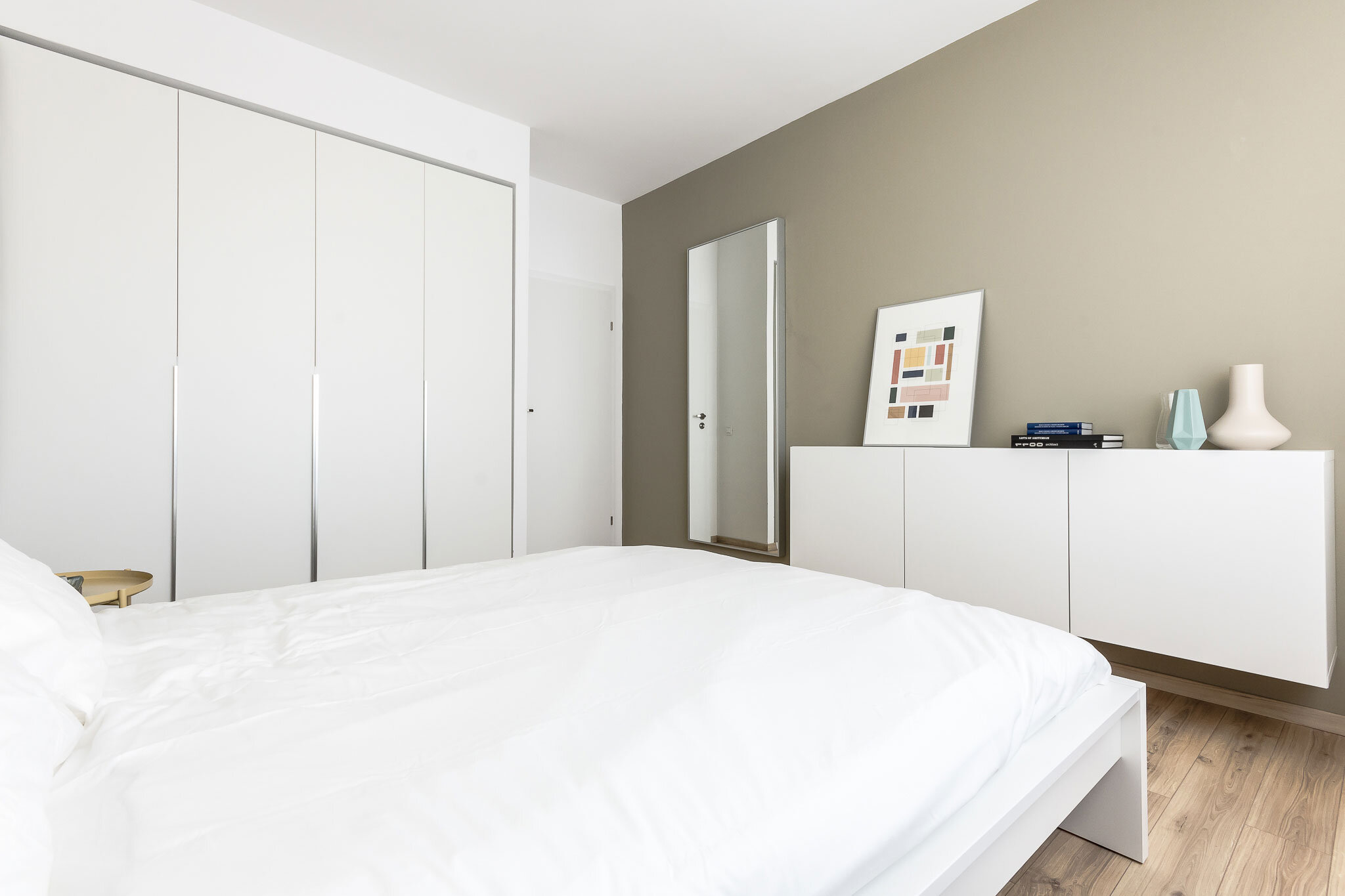 Craftr_Interior_Design_GB_Apartment_12_bedroom.jpg