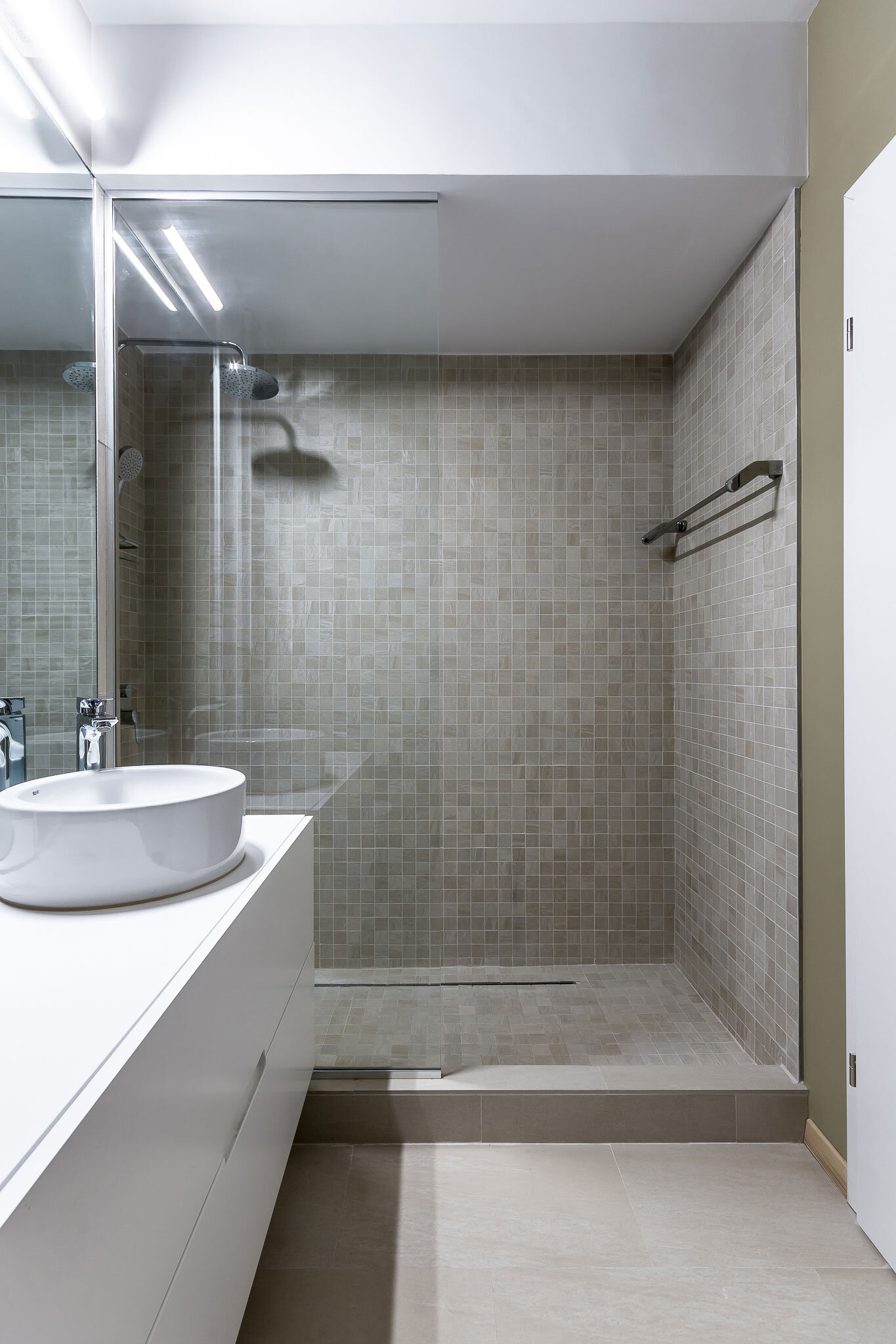 Craftr_Interior_Design_GB_Apartment_15_bathroom.jpg