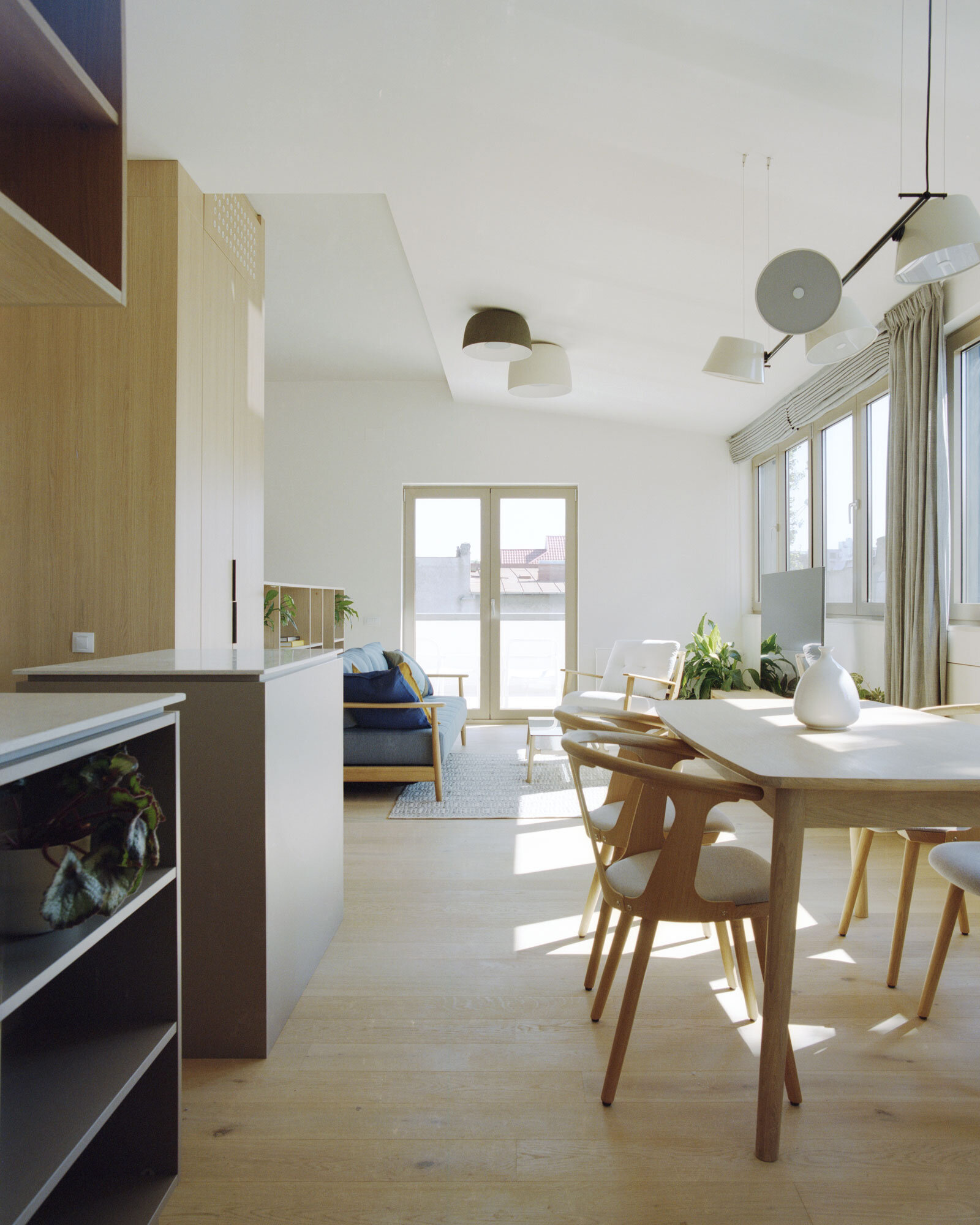 Craftr_Interior_Design_AV_Apartment_02_livingroom.jpg