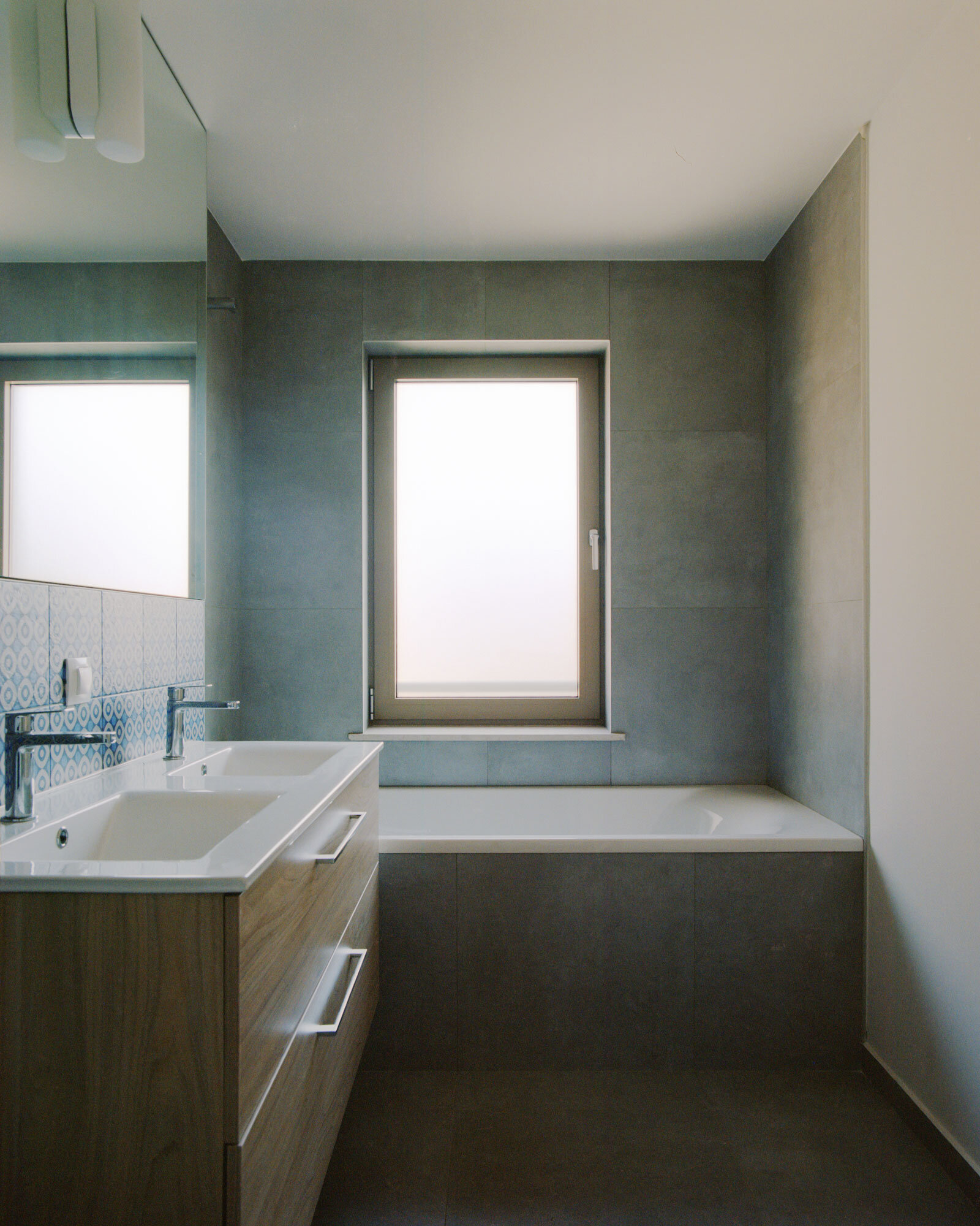 Craftr_Interior_Design_AV_Apartment_09_bathroom.jpg