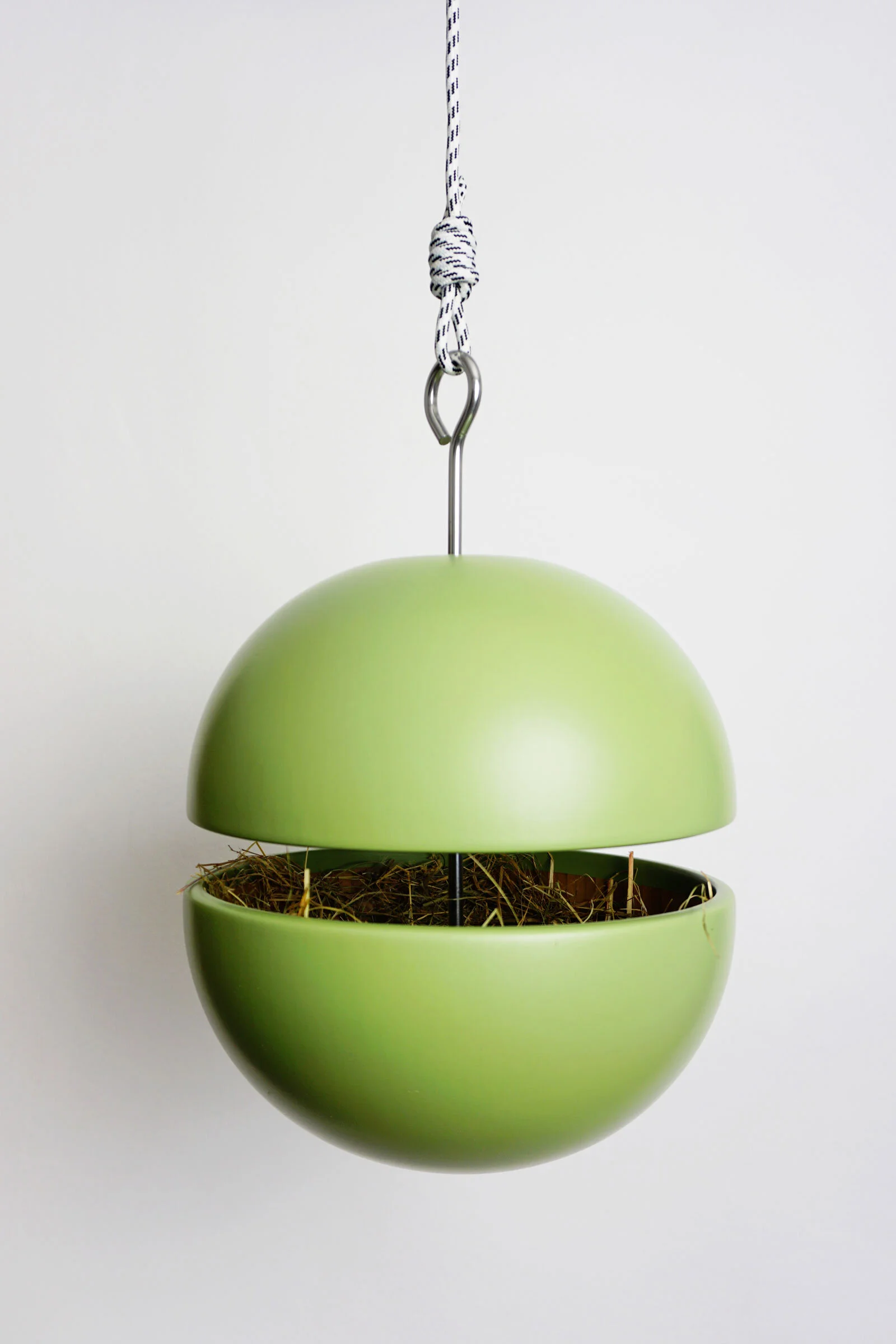Craftr_Industrial_Design_NASTE_birdhouse_01_detail.jpg