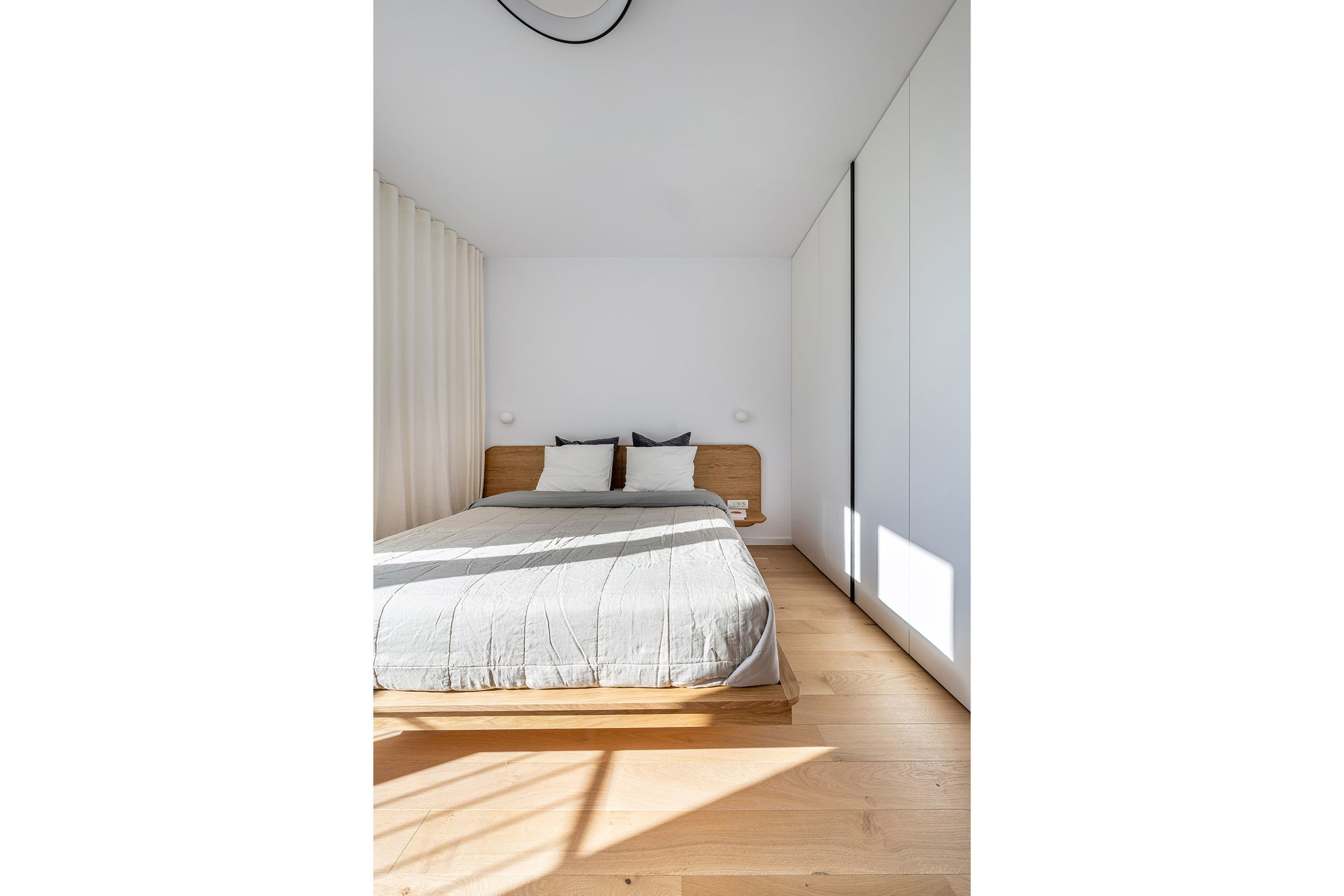 20_Craftr_Design-Interior_Apartament-SFV_dormitor-matrimonia.jpg
