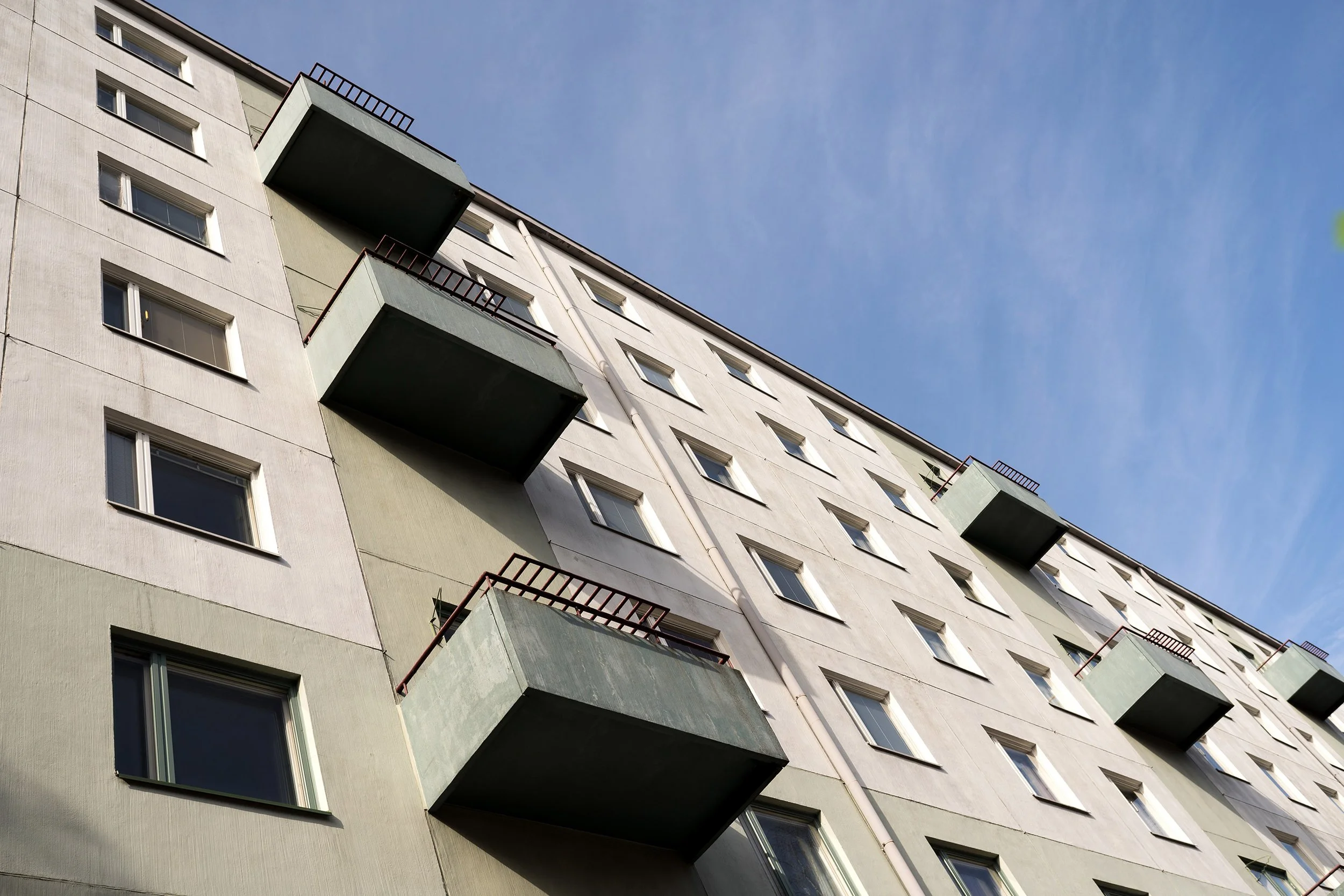 Finding new perspectives to suburban energy renovations from the transition arena method