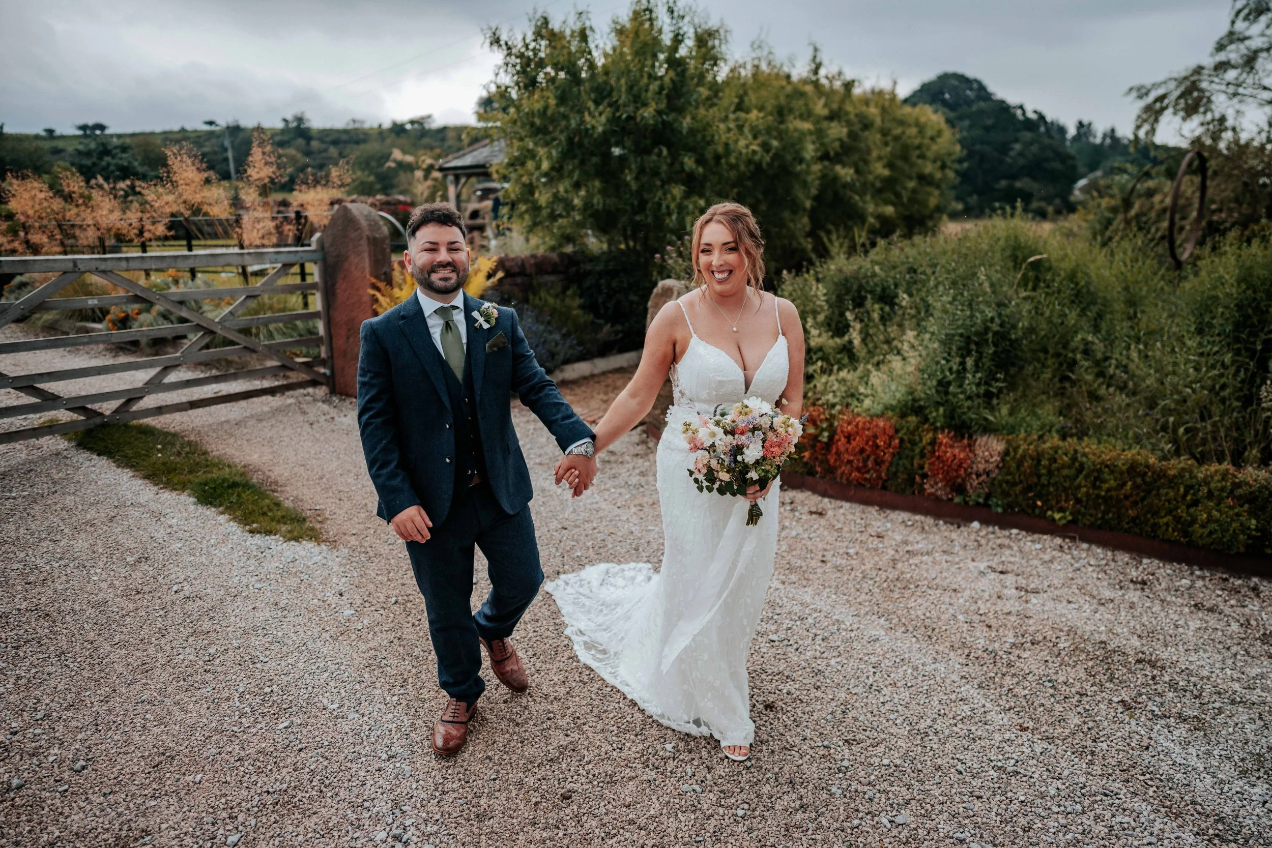 Joe & Chloe -- Ghyll Barn-181.jpg