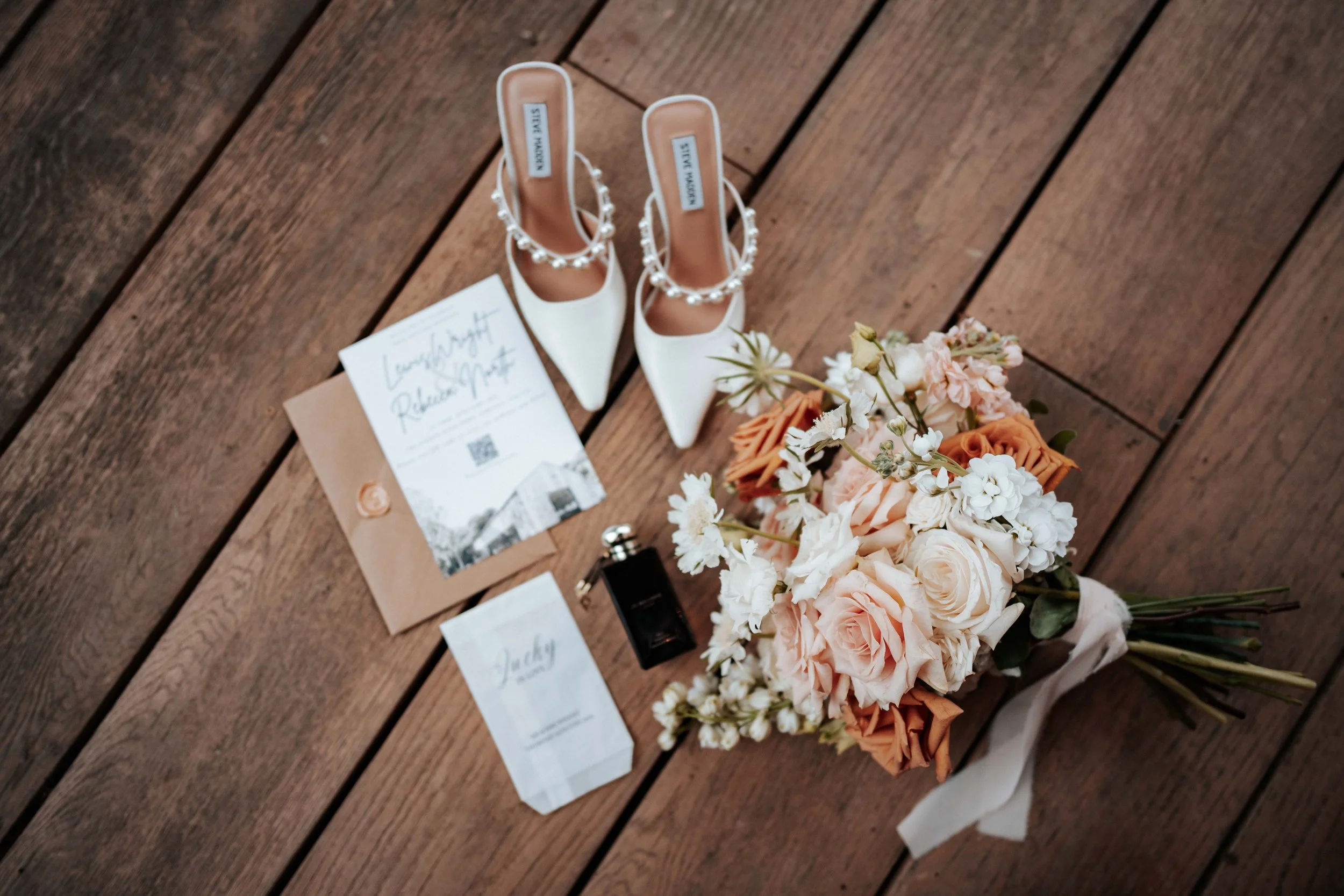 Lewis & Rebecca -- Hidden River Barn-9.jpg