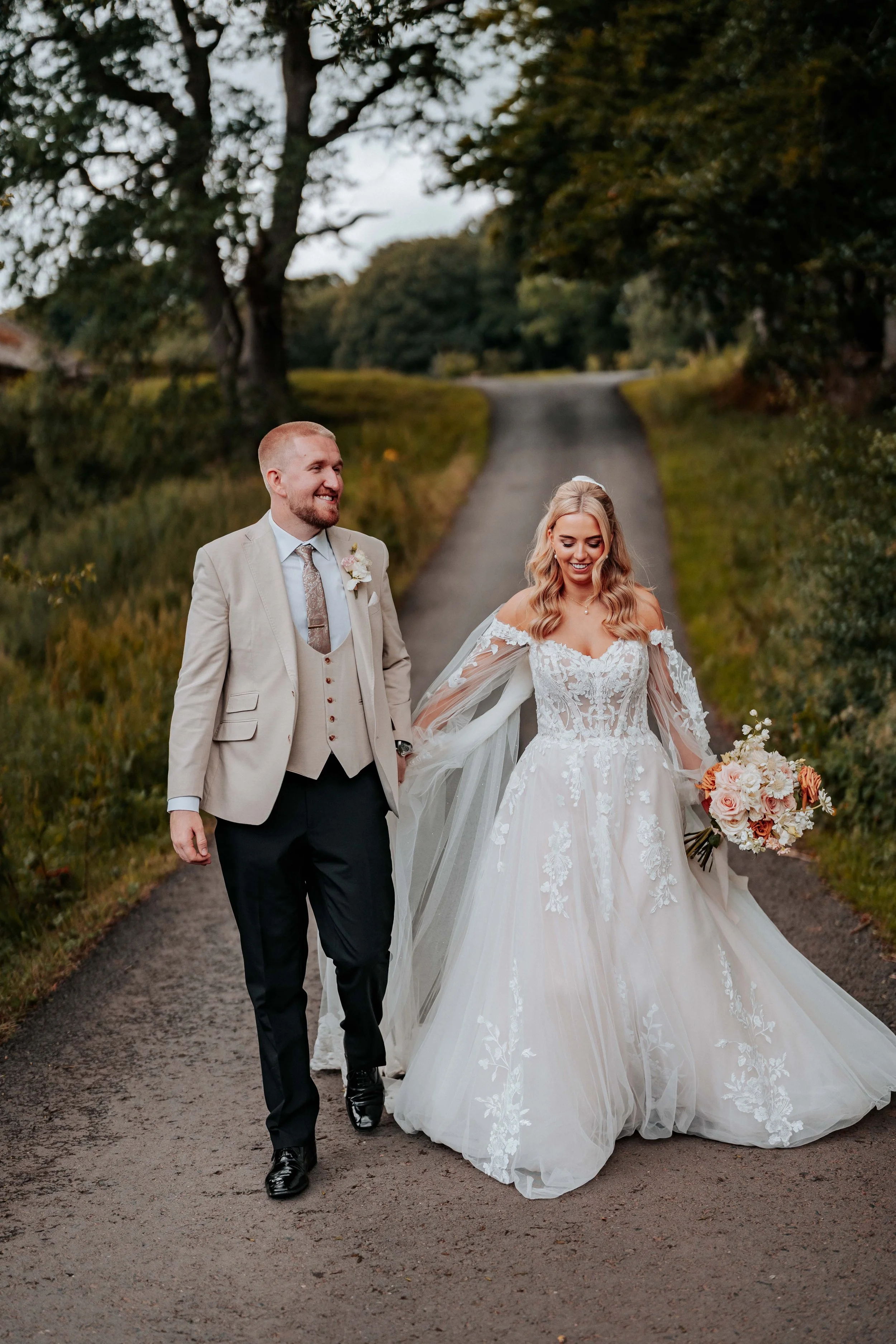 Lewis & Rebecca -- Hidden River Barn-148.jpg