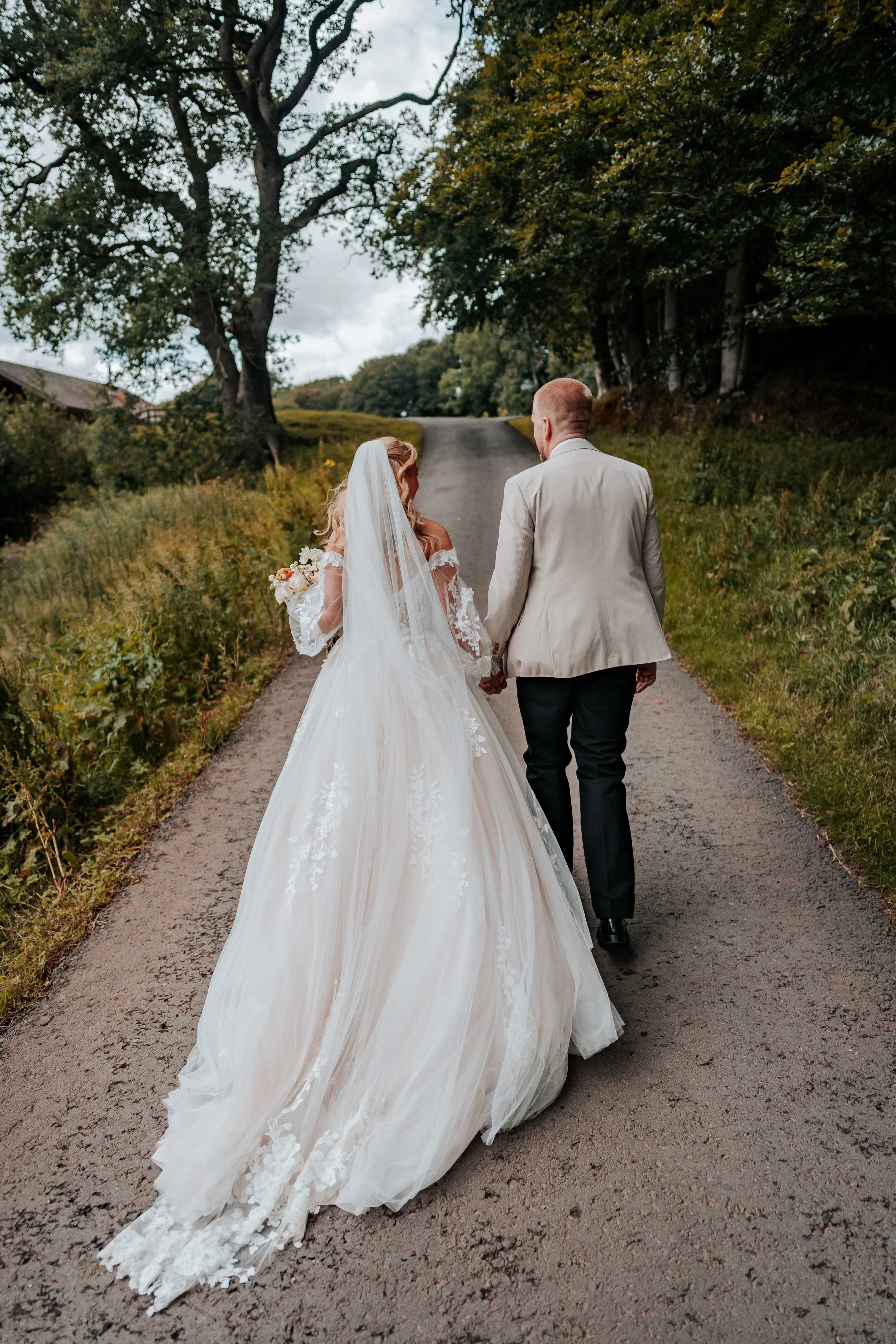Lewis & Rebecca -- Hidden River Barn-153.jpg