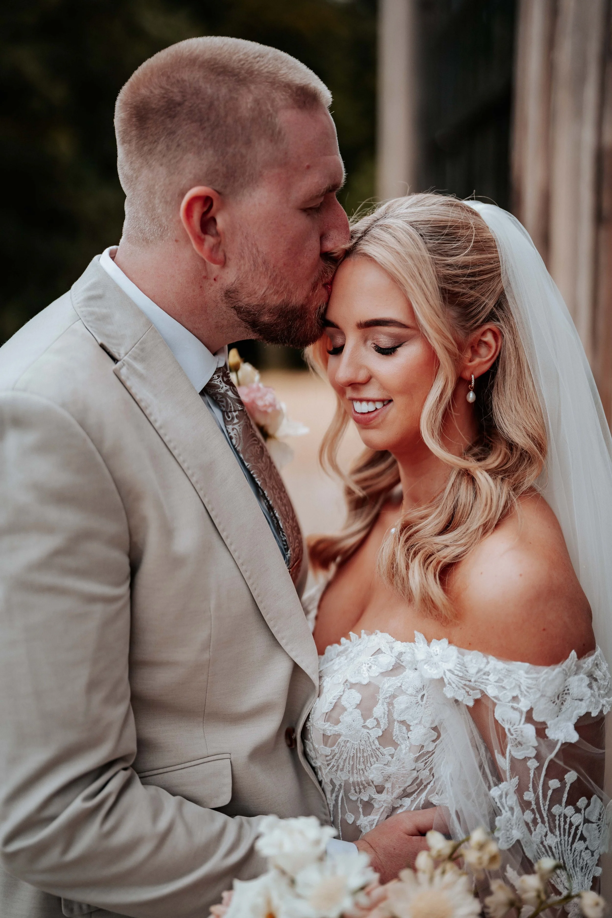 Lewis & Rebecca -- Hidden River Barn-160.jpg