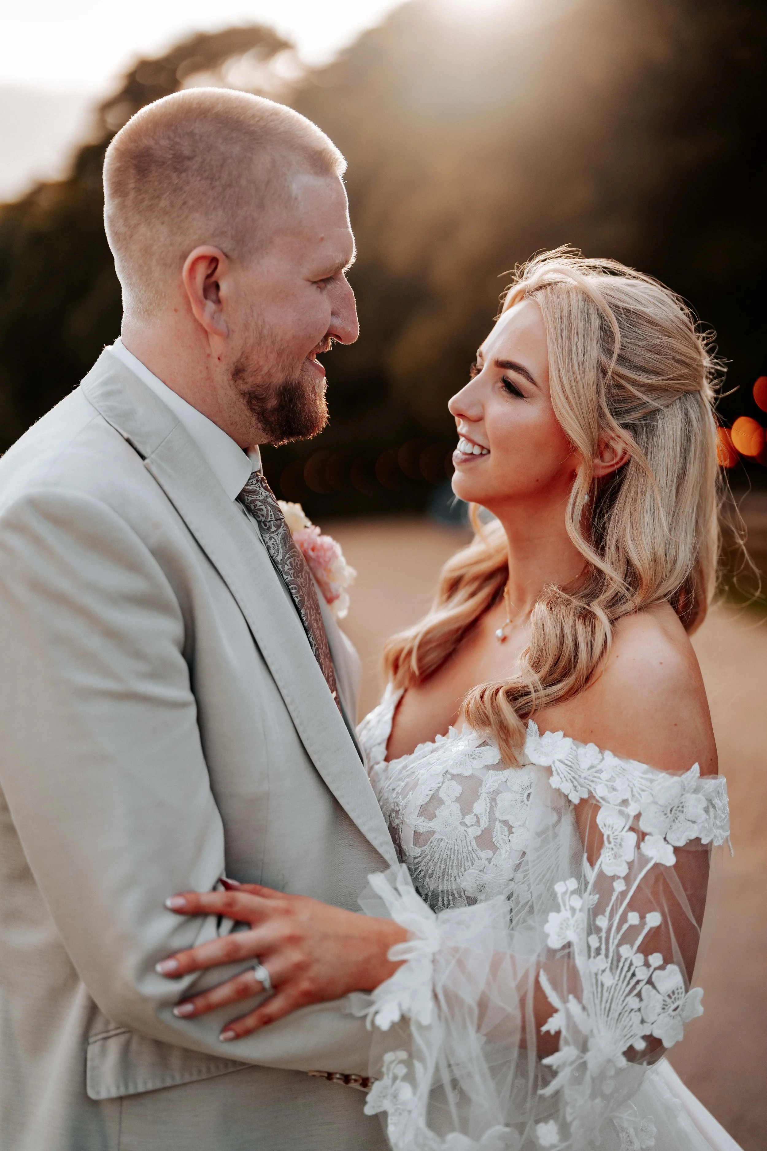 Lewis & Rebecca -- Hidden River Barn-225.jpg