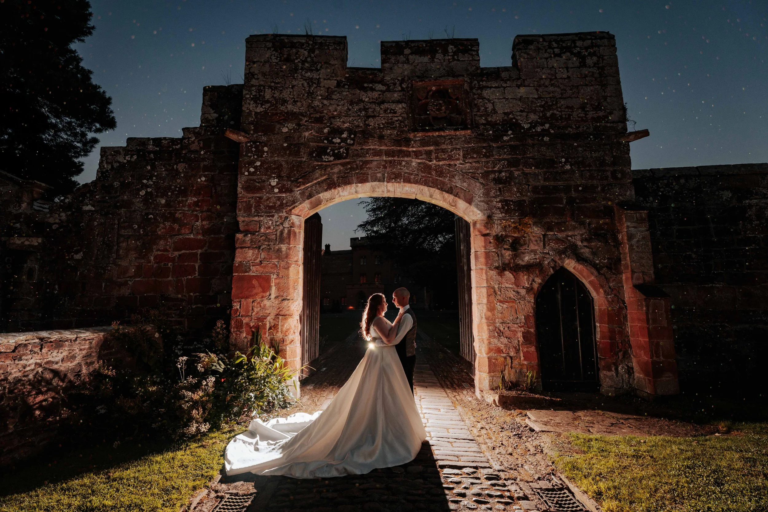Andrew & Lydia -- Rose Castle-316.jpg