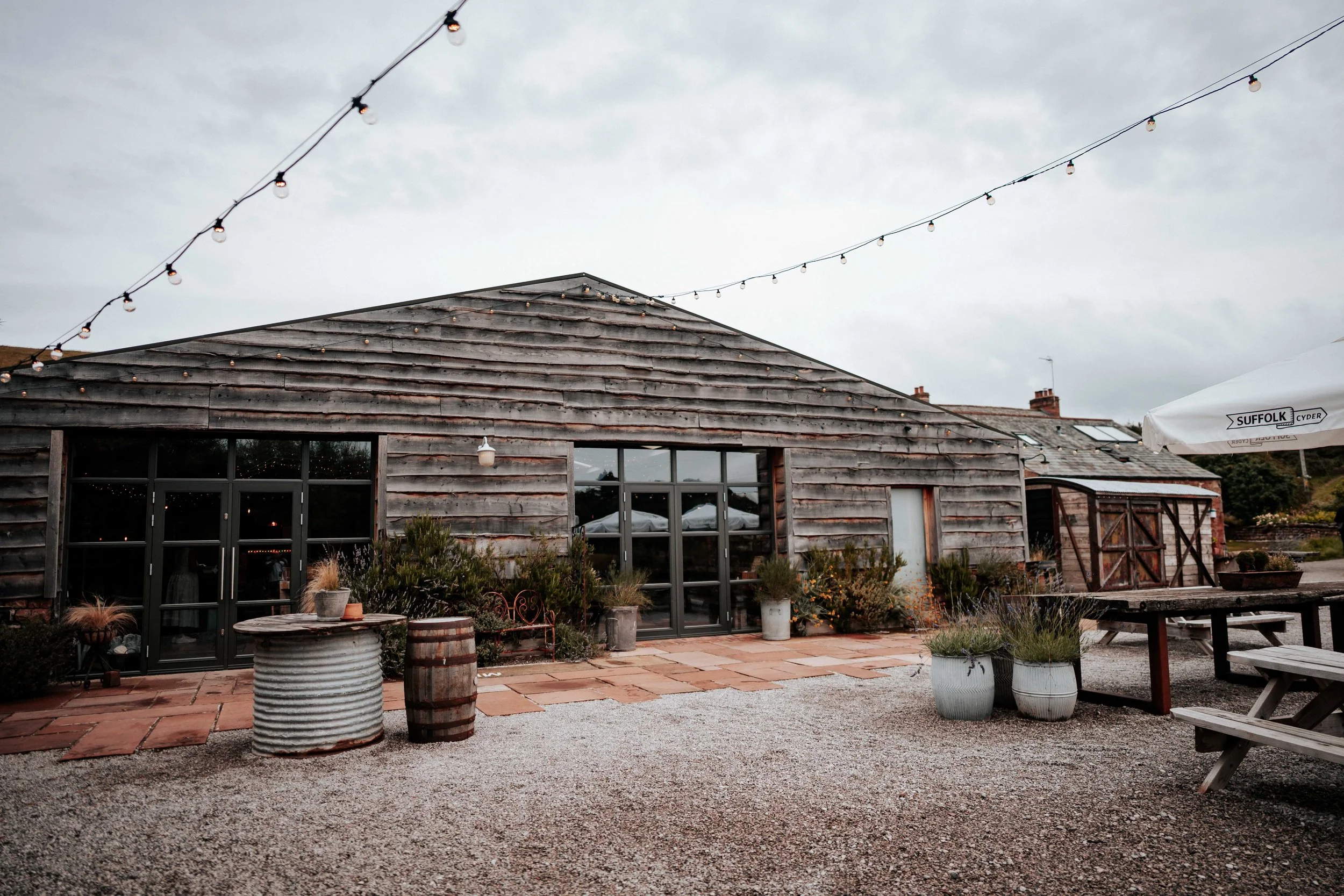 Fraser & Emma -- Ghyll Barn-103.jpg