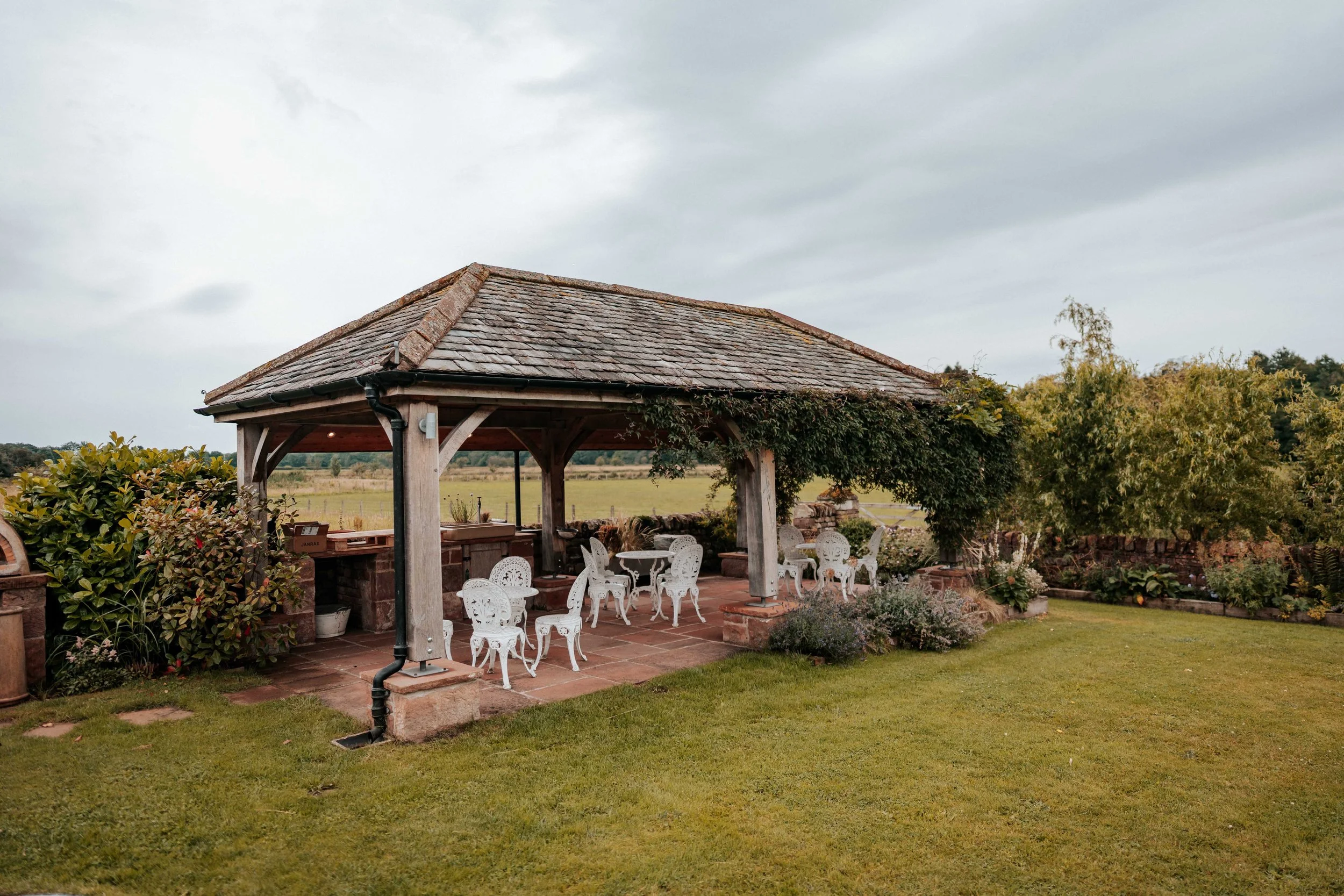 Fraser & Emma -- Ghyll Barn-105.jpg