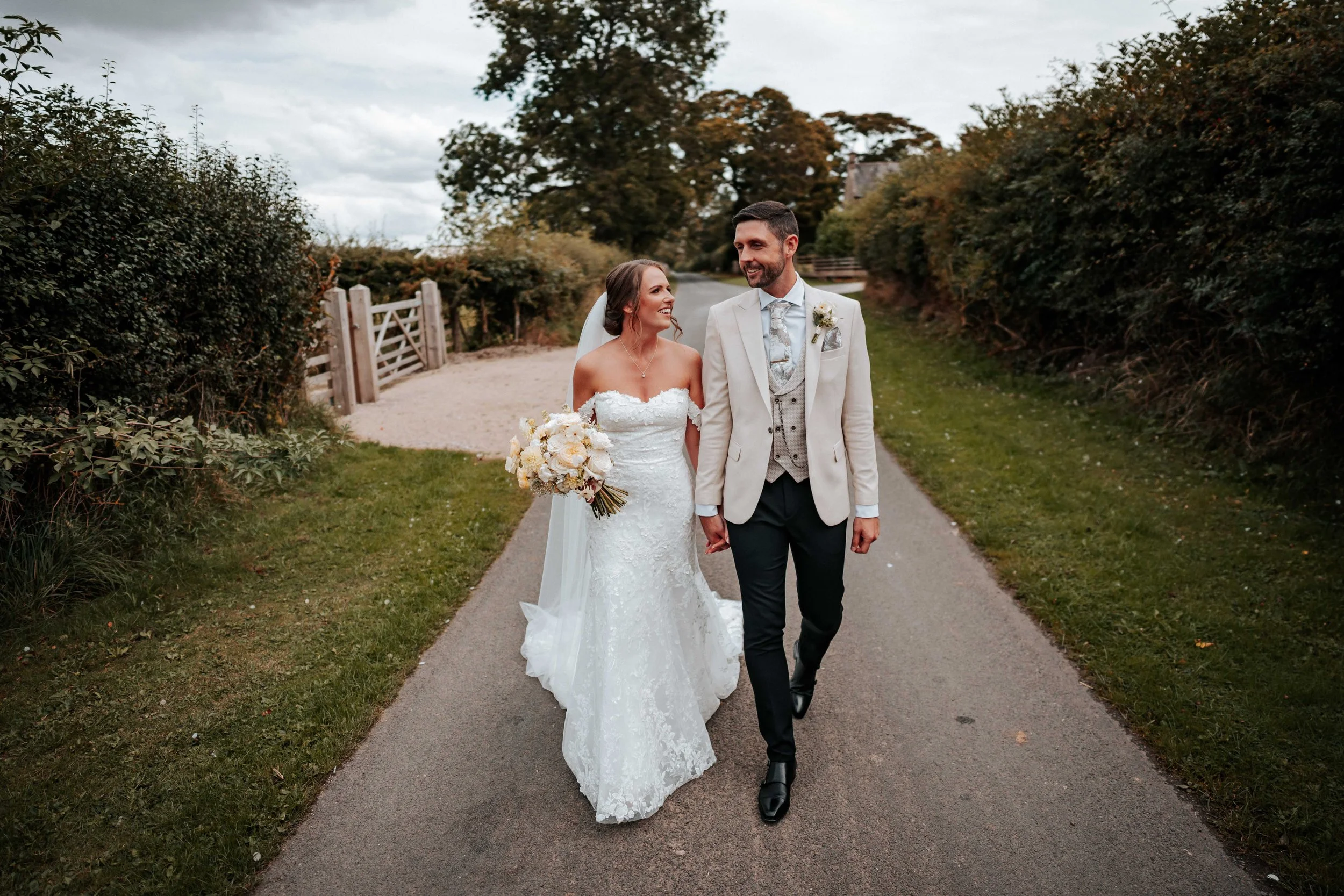 Daniel & Emily -- Eden Barn-252.jpg