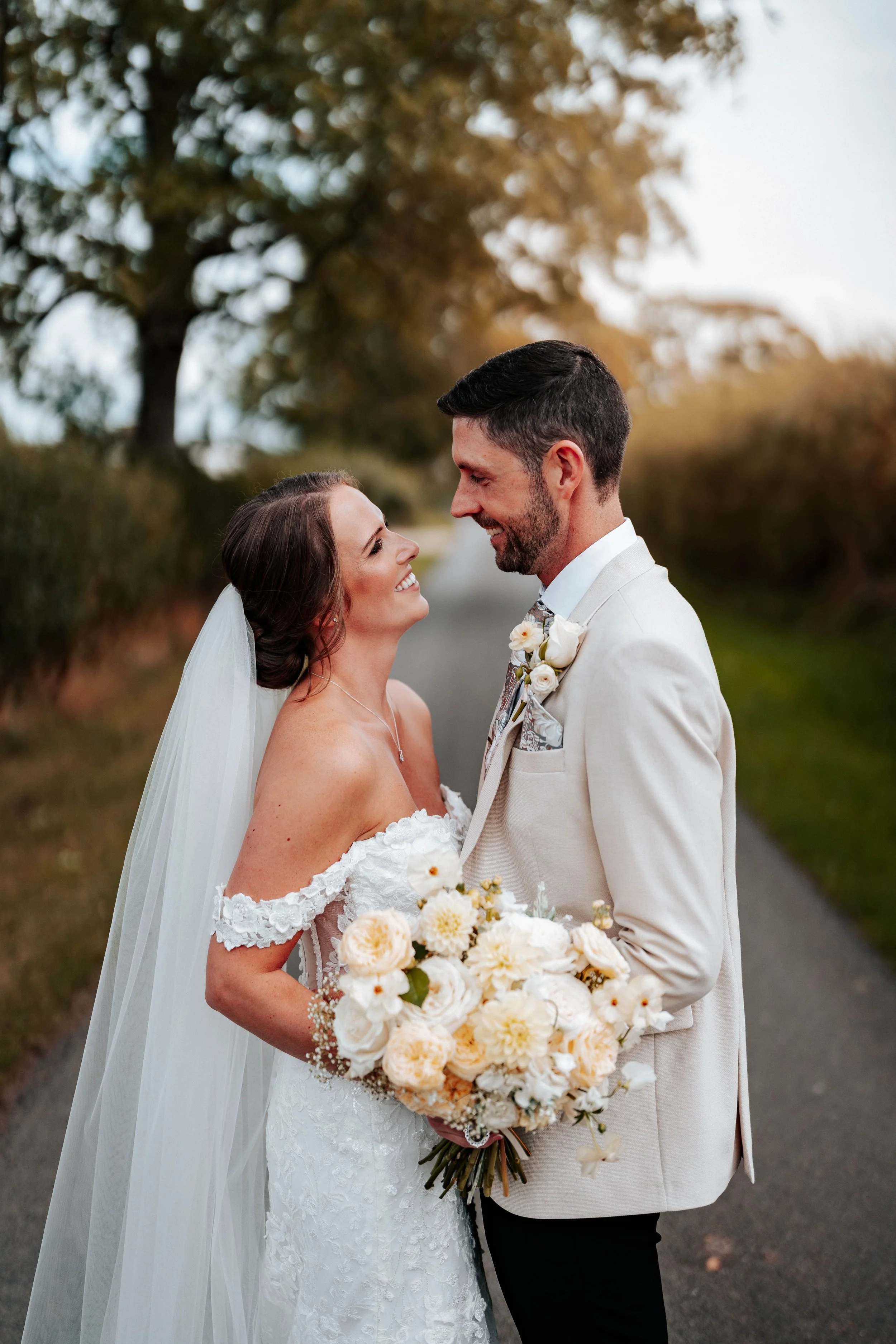 Daniel & Emily -- Eden Barn-259.jpg