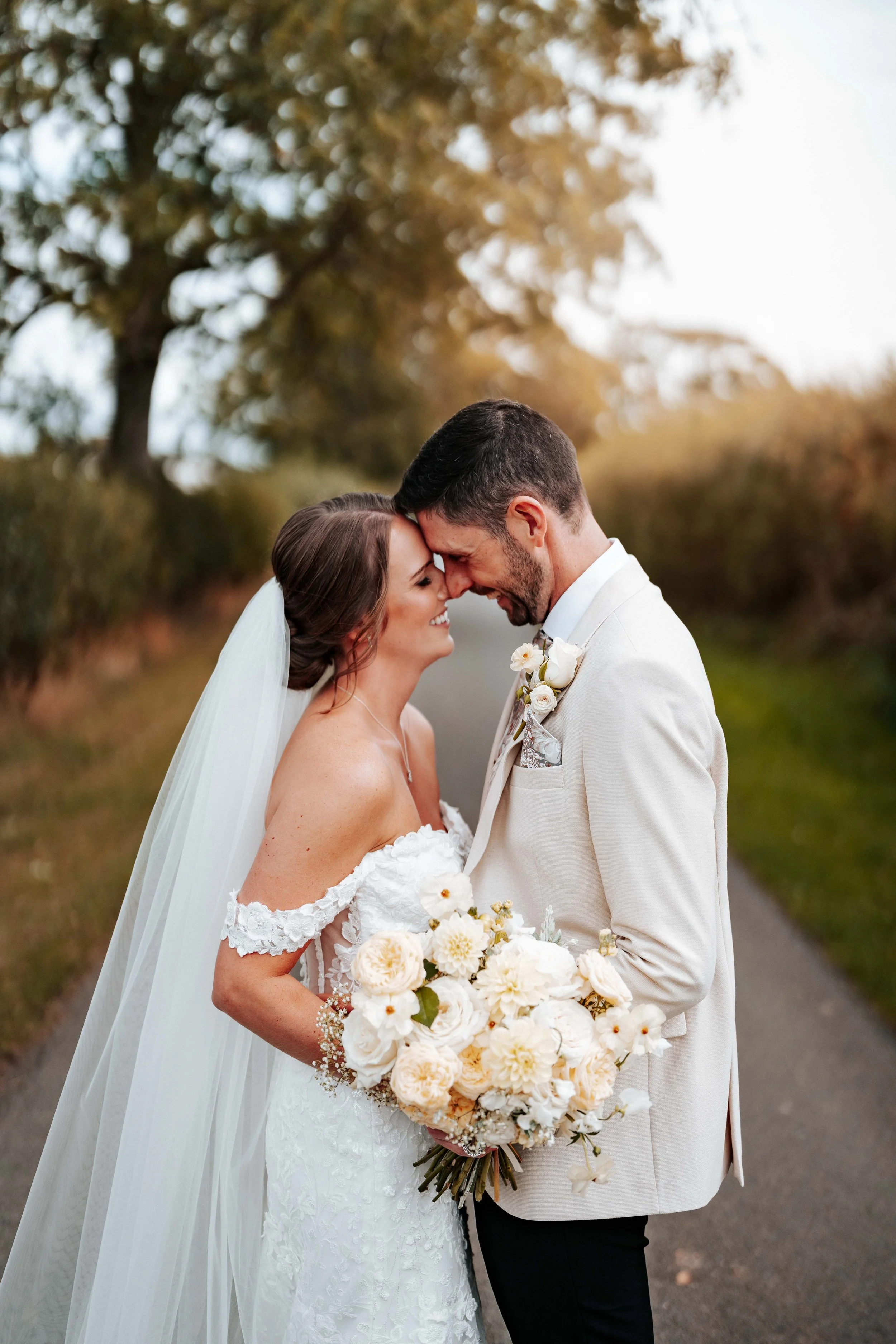 Daniel & Emily -- Eden Barn-260.jpg