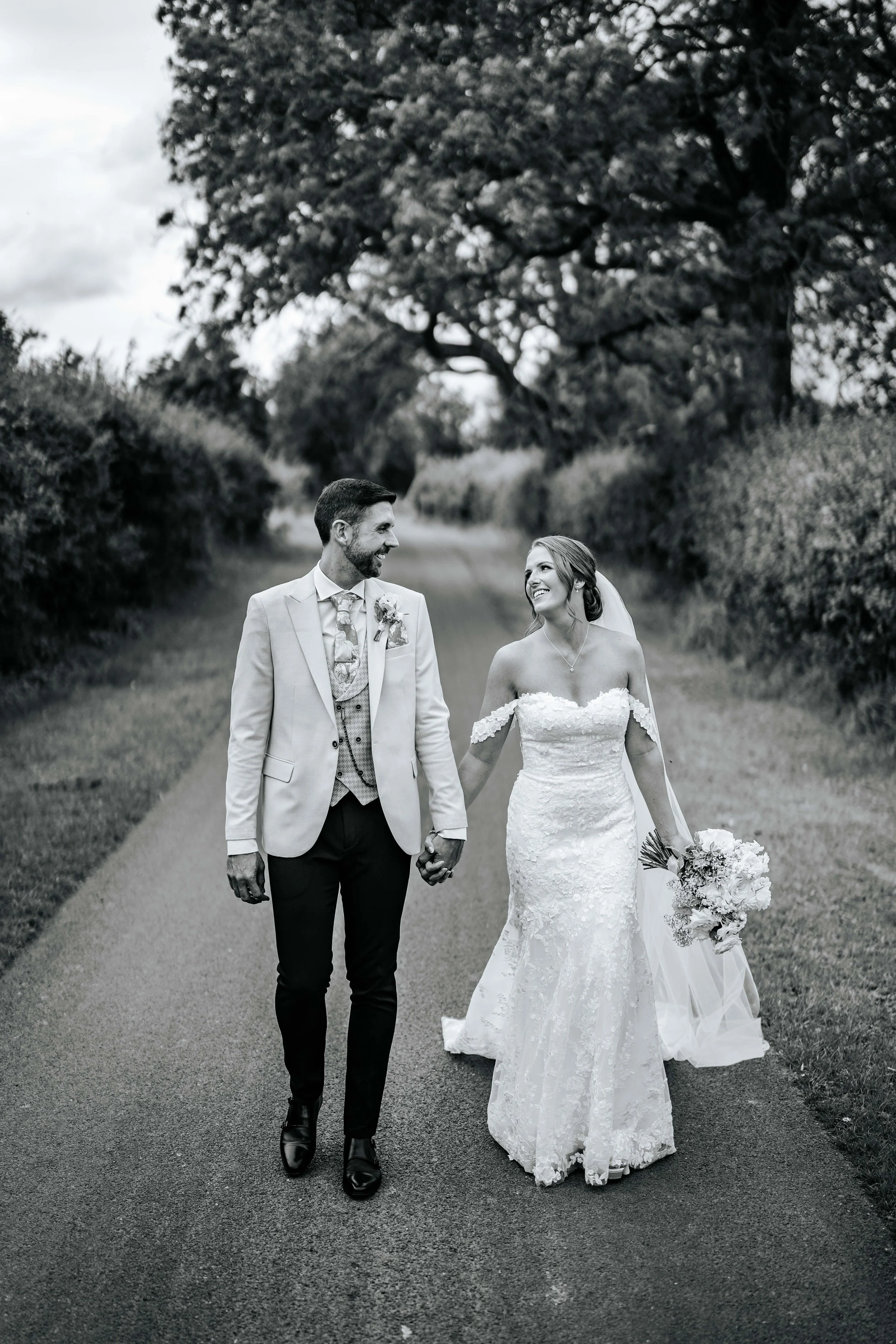 Daniel & Emily -- Eden Barn-272.jpg