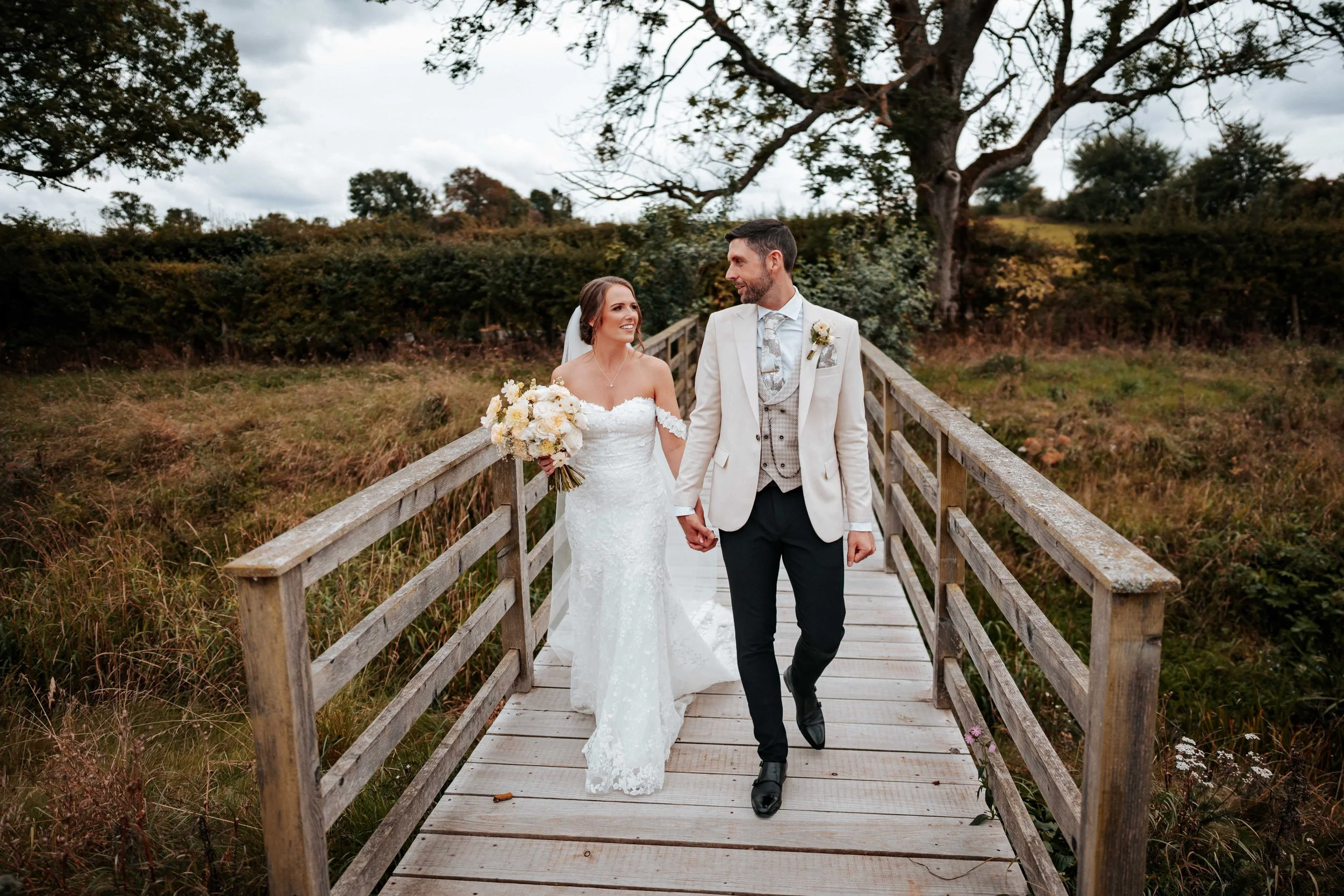 Daniel & Emily -- Eden Barn-287.jpg