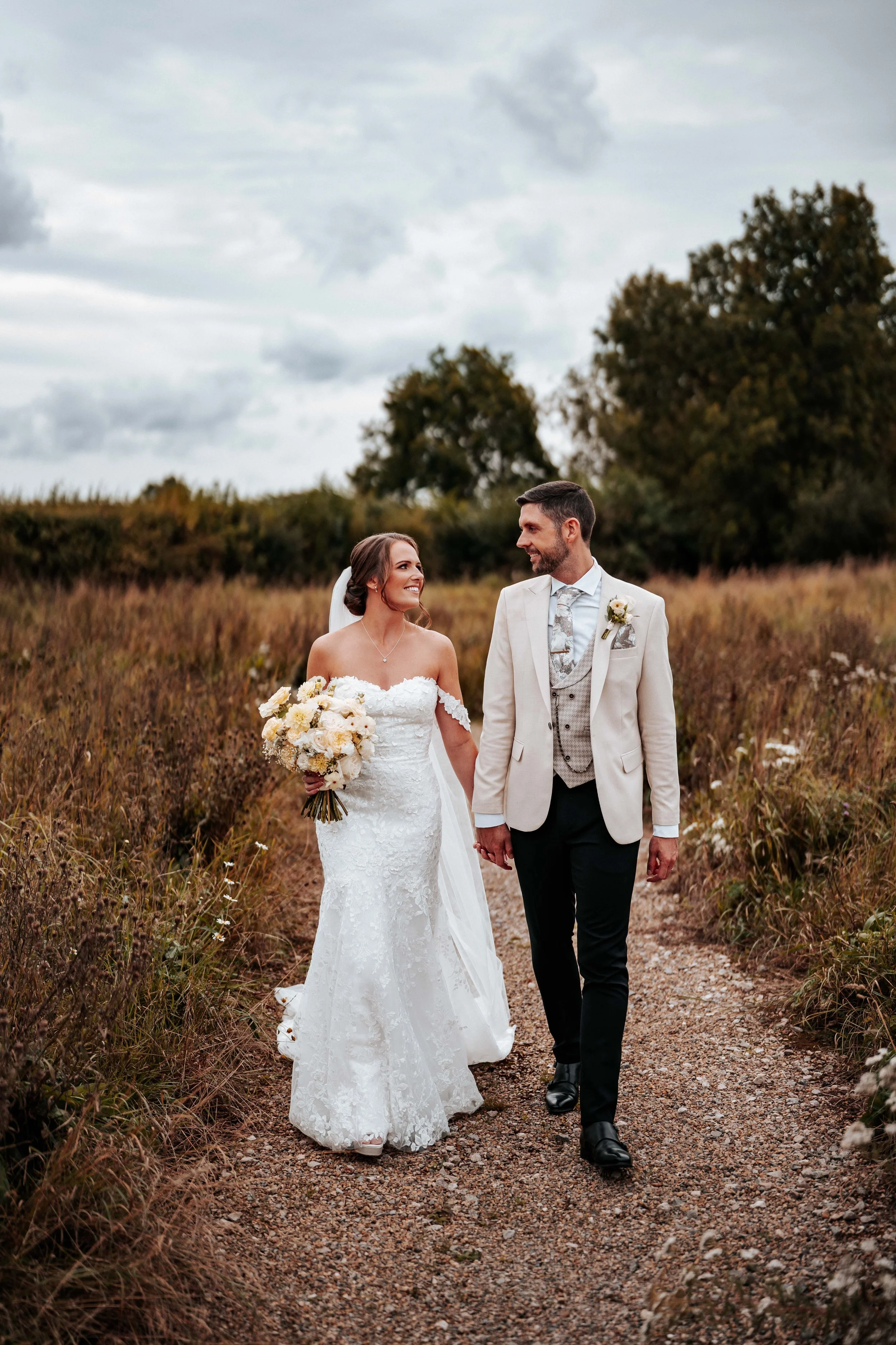 Daniel & Emily -- Eden Barn-290.jpg