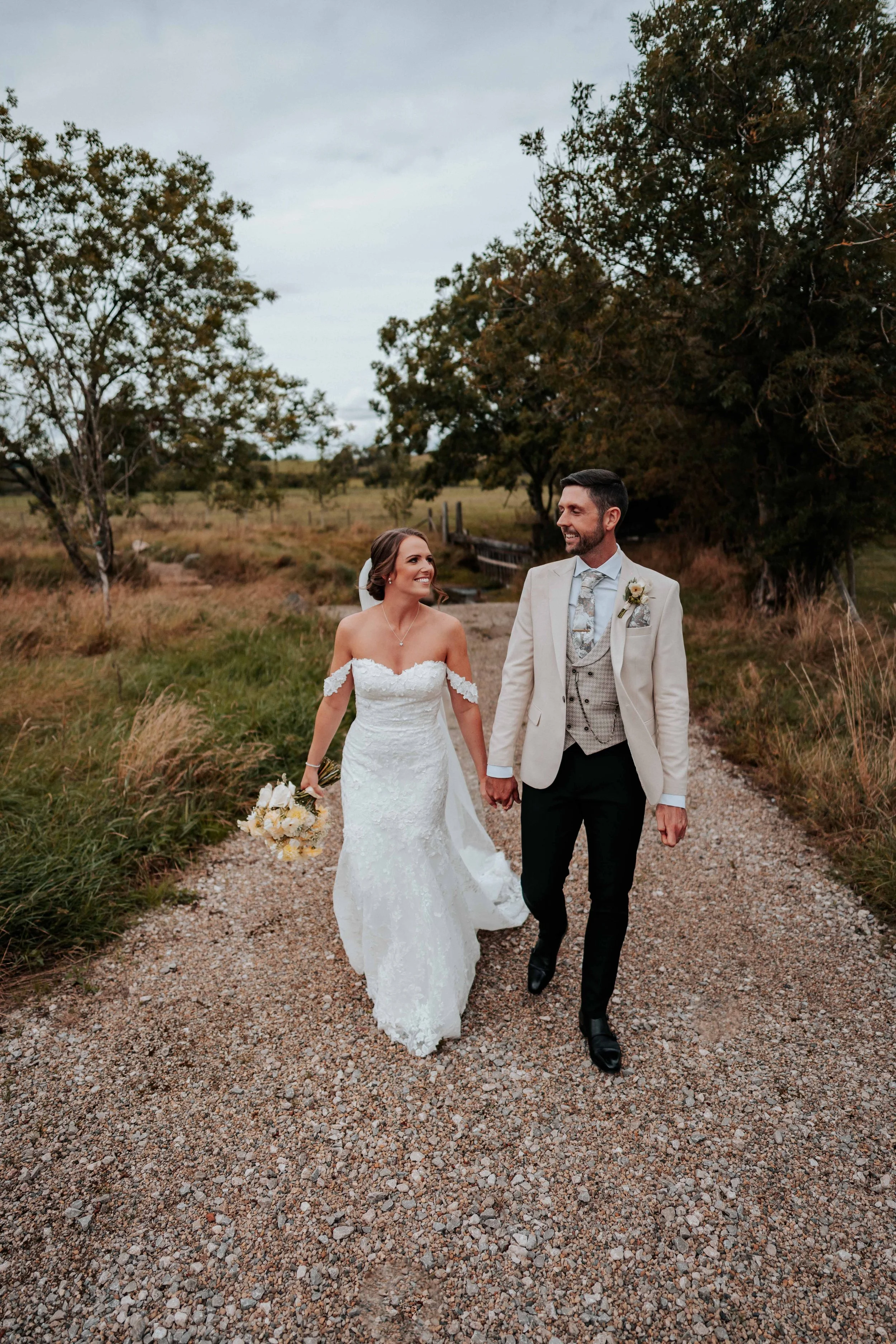 Daniel & Emily -- Eden Barn-310.jpg